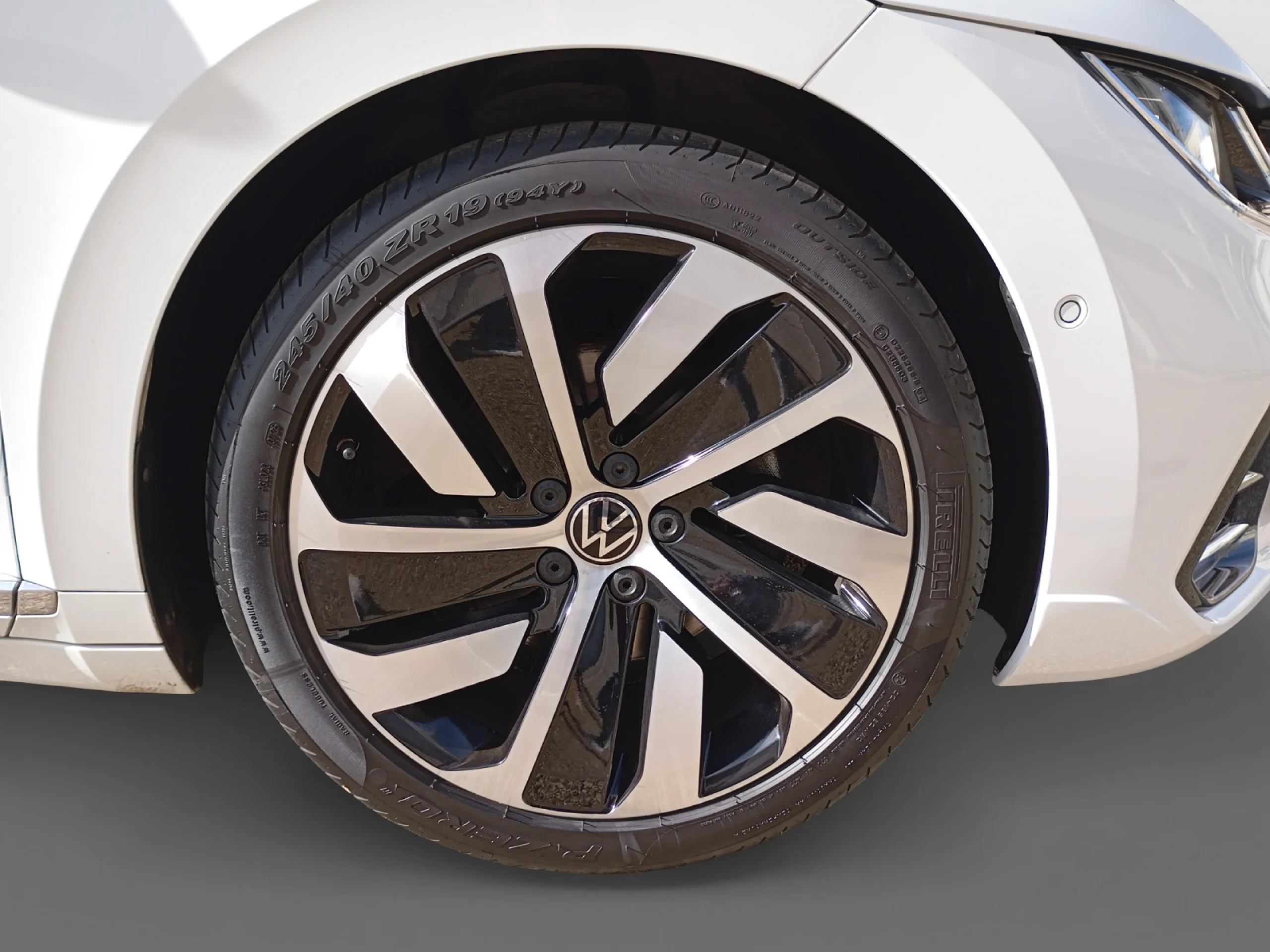 VOLKSWAGEN ARTEON R LINE 2.0 TDI 147KW (200CV) DSG - Foto 8