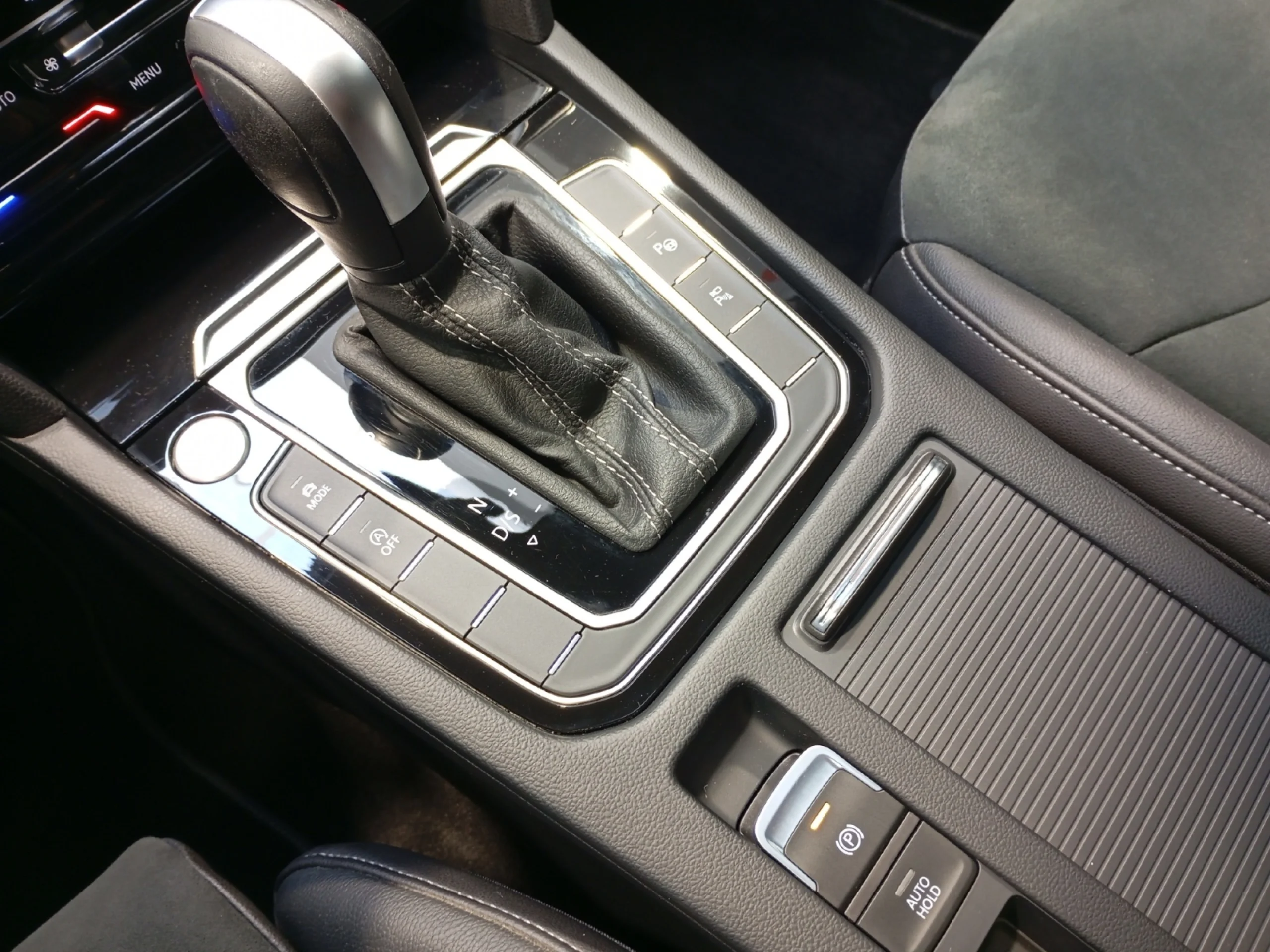 VOLKSWAGEN ARTEON R LINE 2.0 TDI 147KW (200CV) DSG - Foto 13