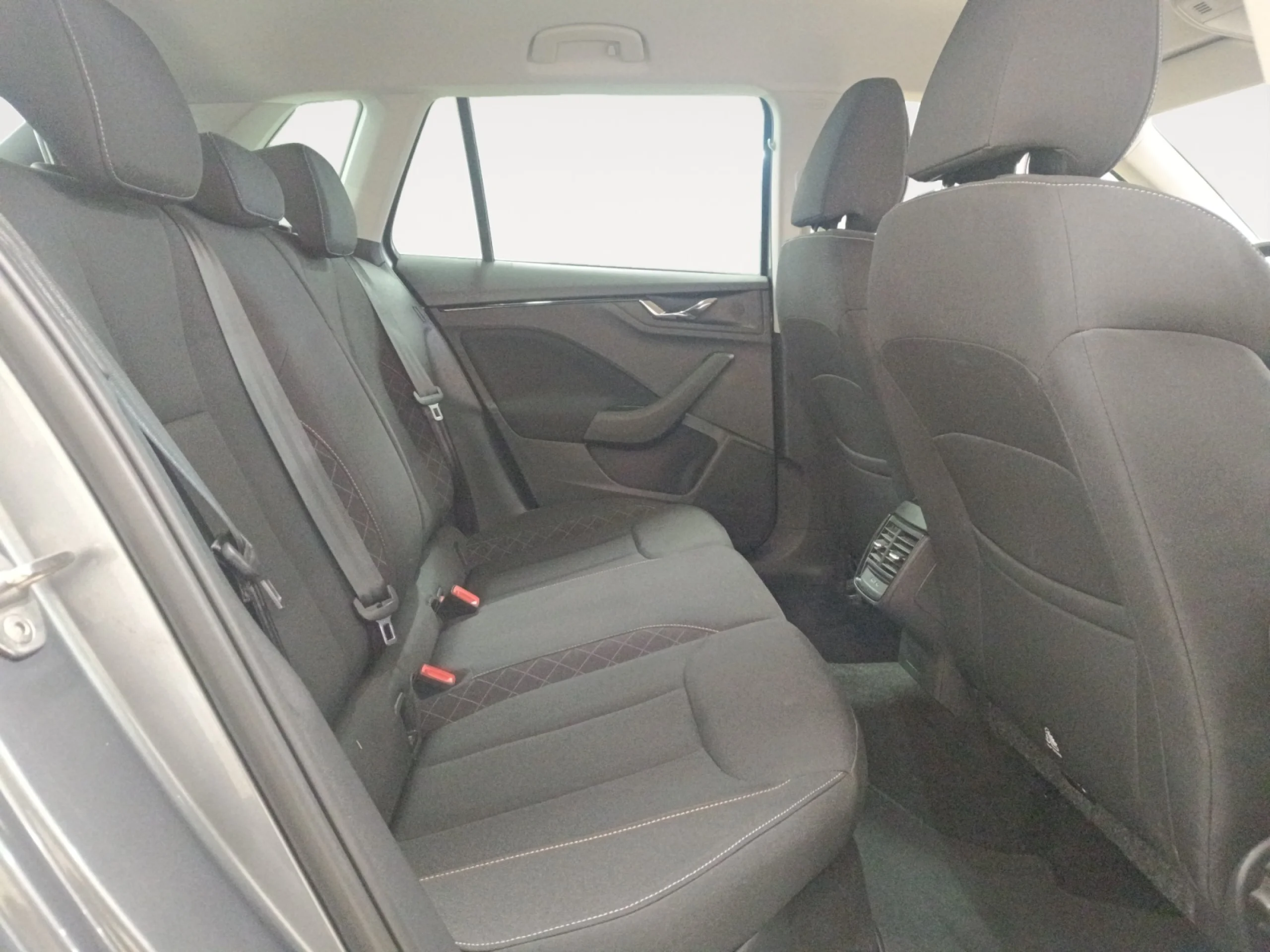 SKODA KAMIQ 1.5 TSI 110KW (150CV) DSG AMBITION - Foto 6