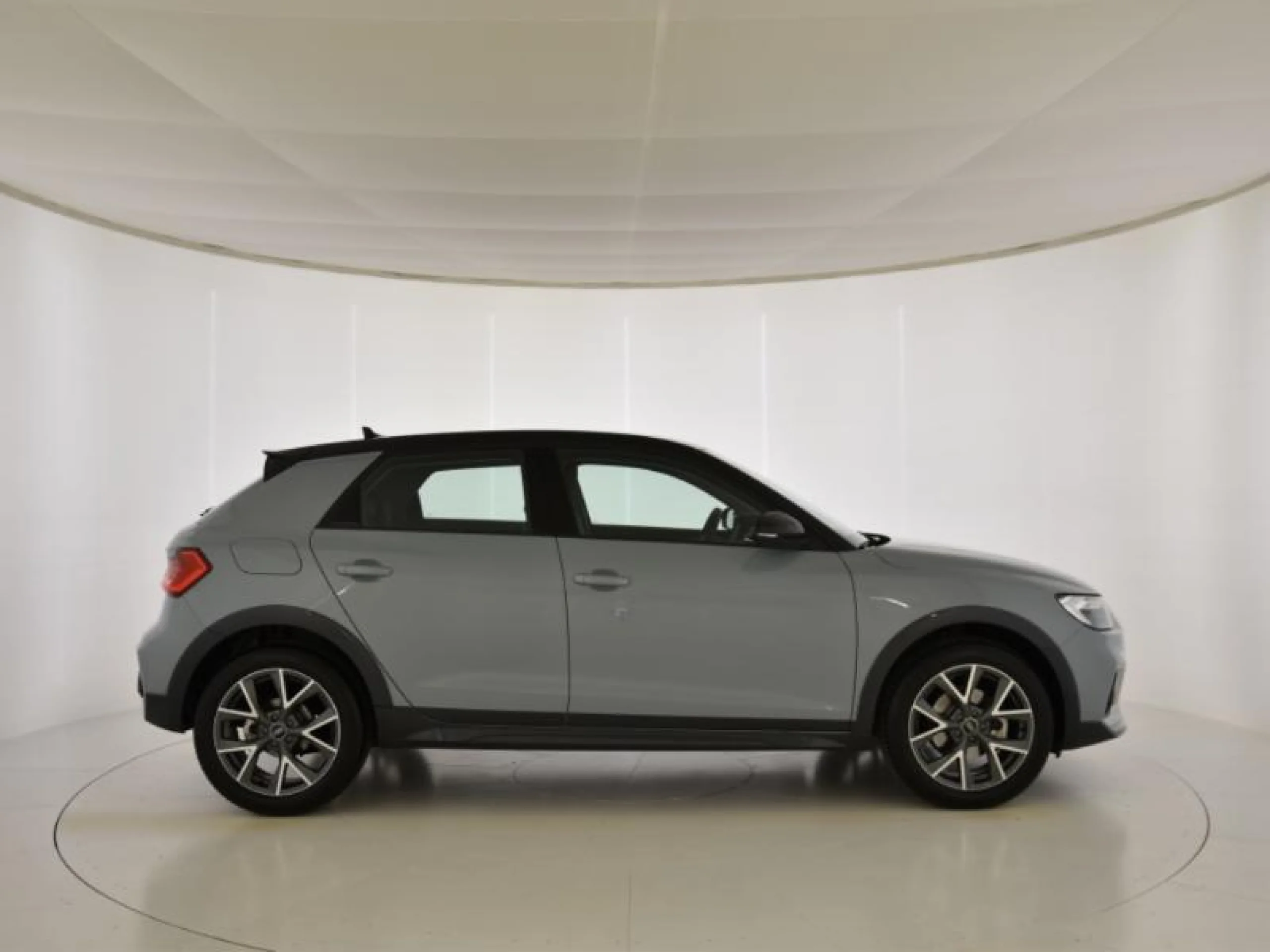 AUDI A1 ALLSTREET ADRENALIN 30 TFSI 81KW S TRON - Foto 3