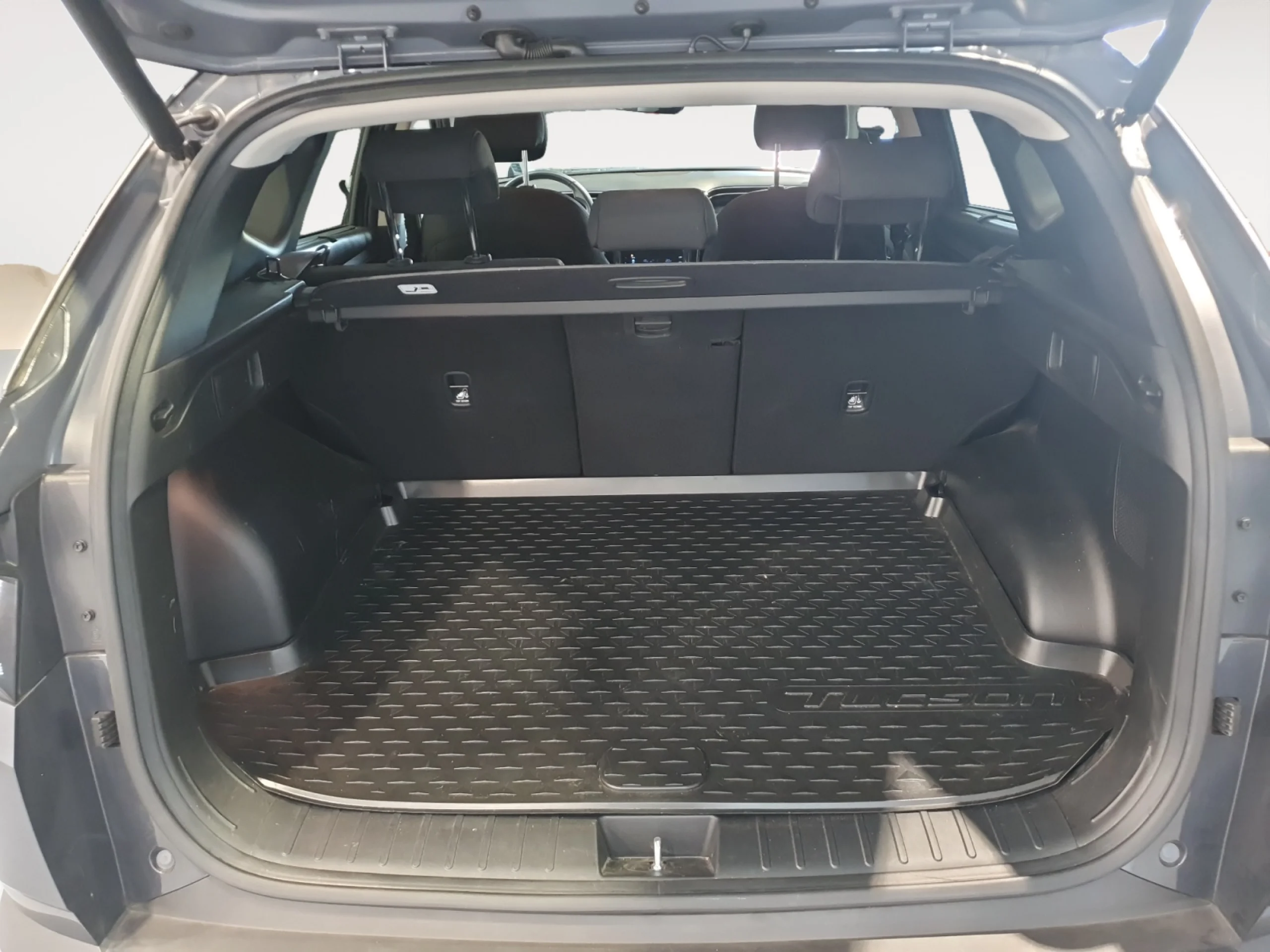 HYUNDAI TUCSON 1.6 CRDI 100KW (136CV) 48V MAXX - Foto 9