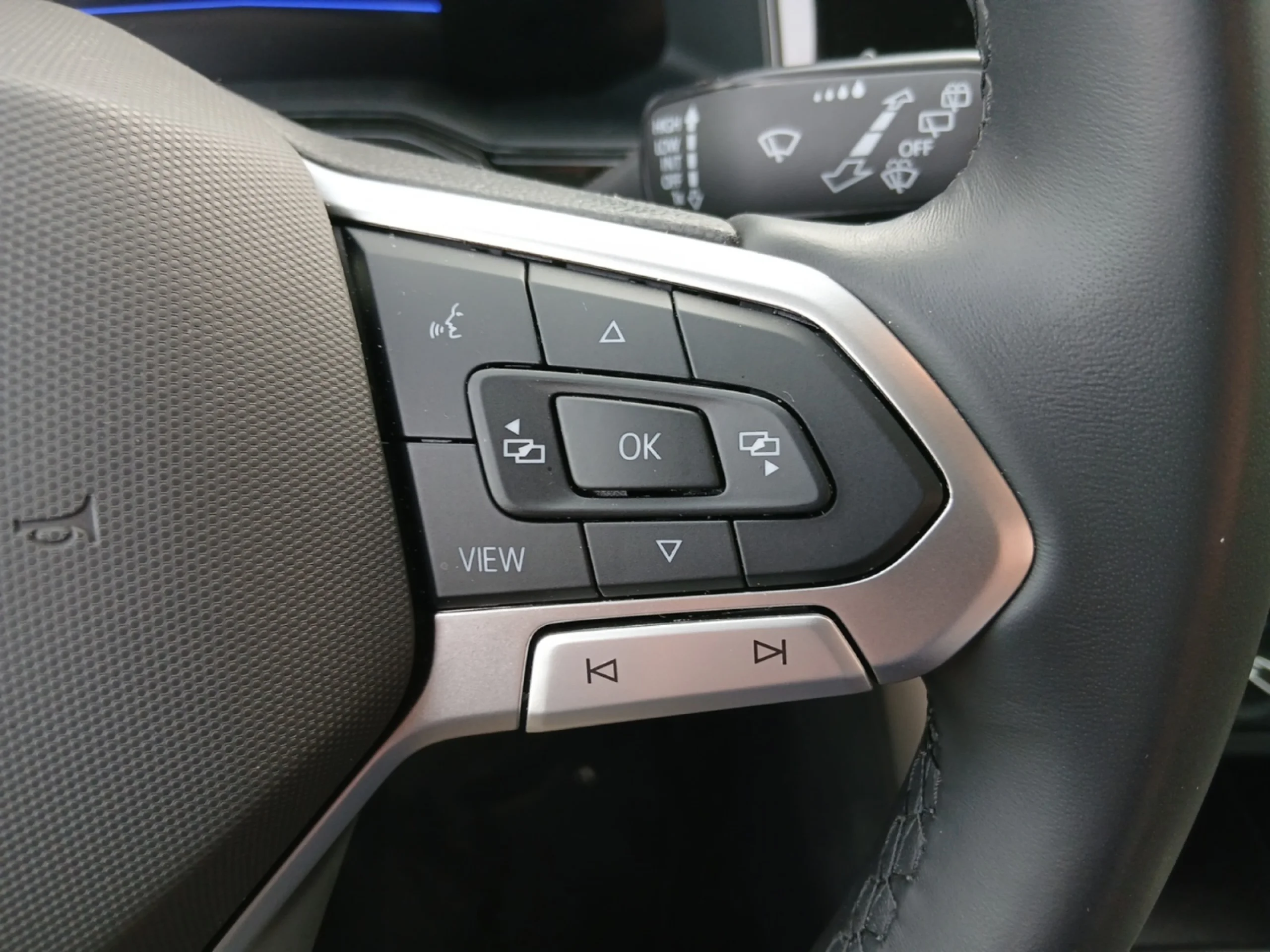 VOLKSWAGEN POLO LIFE 1.0 TSI 70KW (95CV) - Foto 9