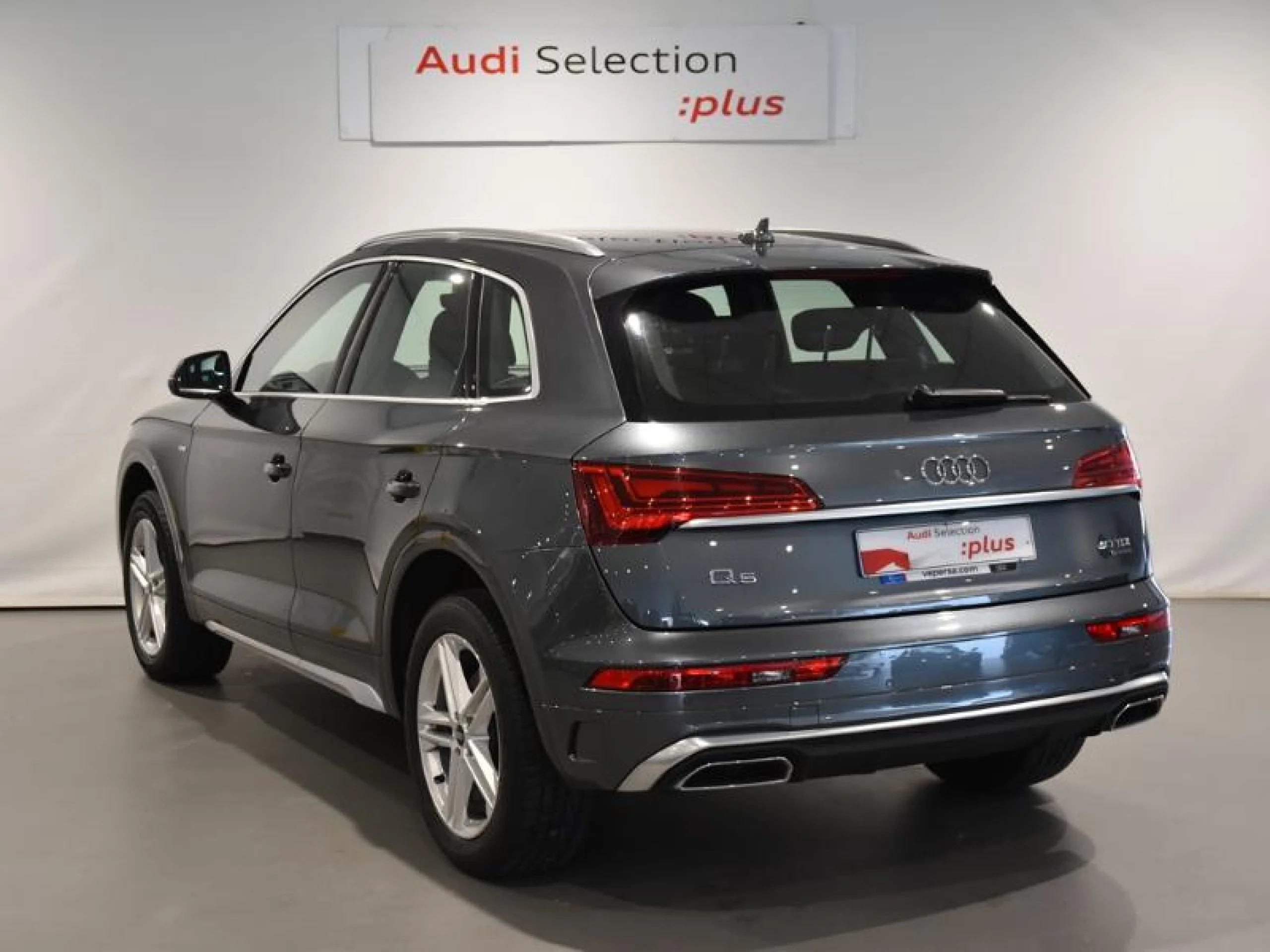 AUDI Q5 GENUINE 40 TDI 150KW QUATTRO ULTRA - Foto 2