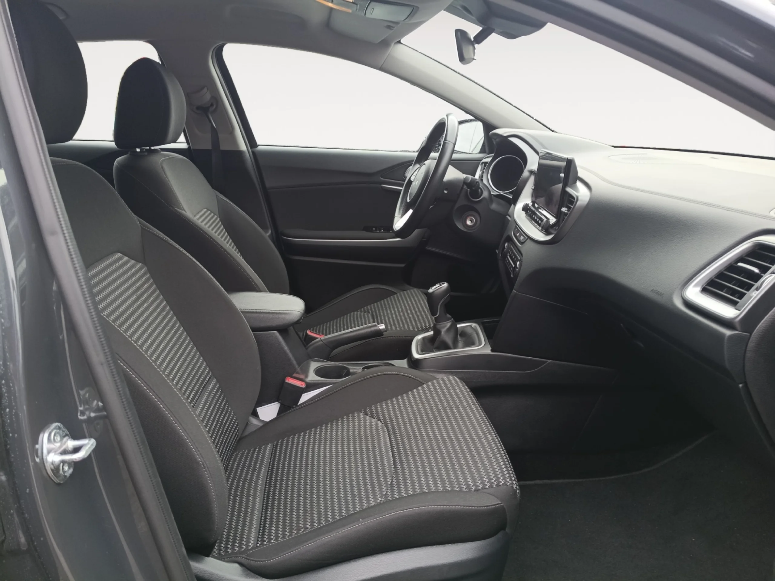 KIA XCEED 1.0 T GDI DRIVE 74KW (100CV) - Foto 5