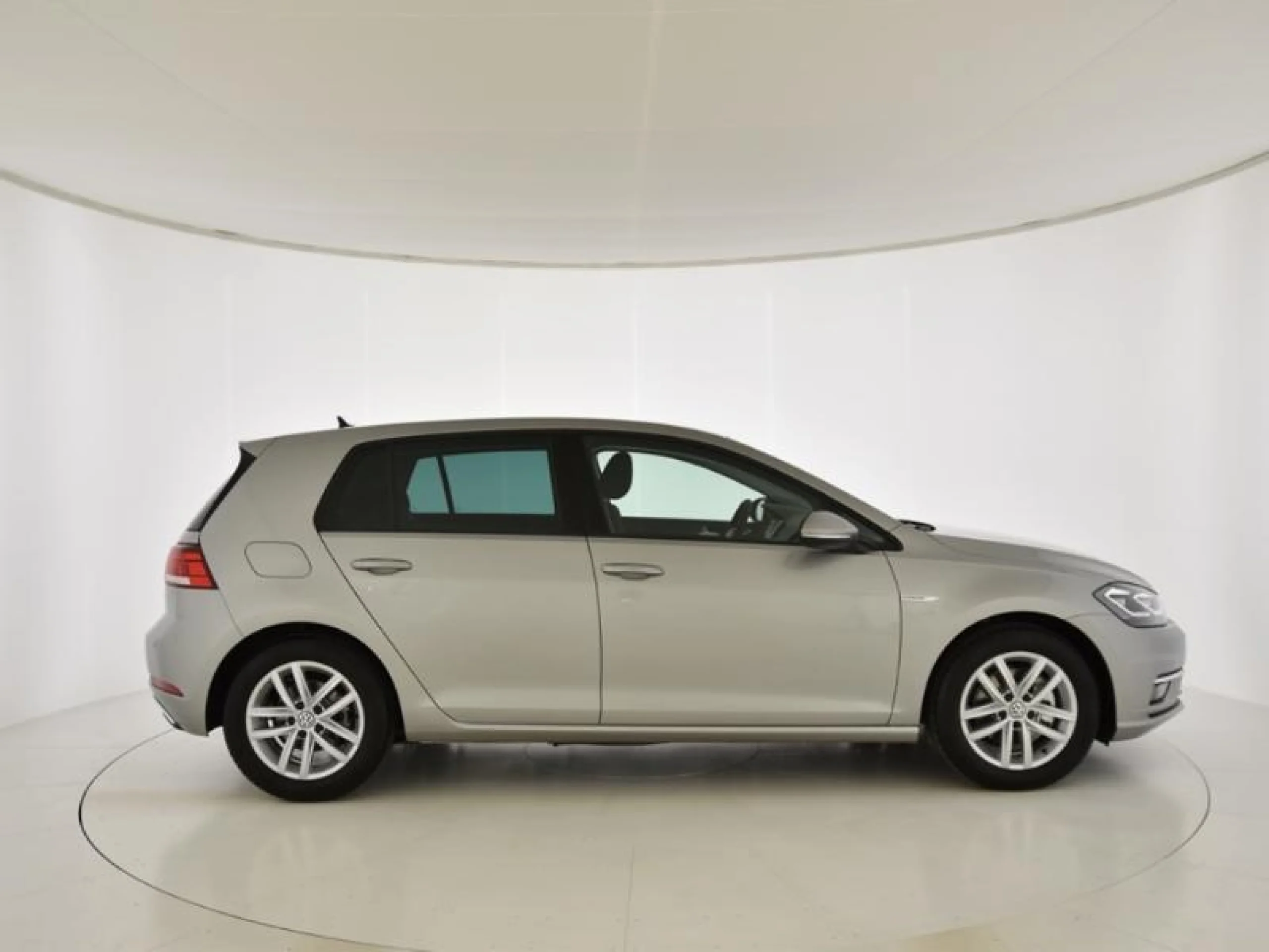 VOLKSWAGEN GOLF ADVANCE 1.6 TDI 85KW (115CV) - Foto 3