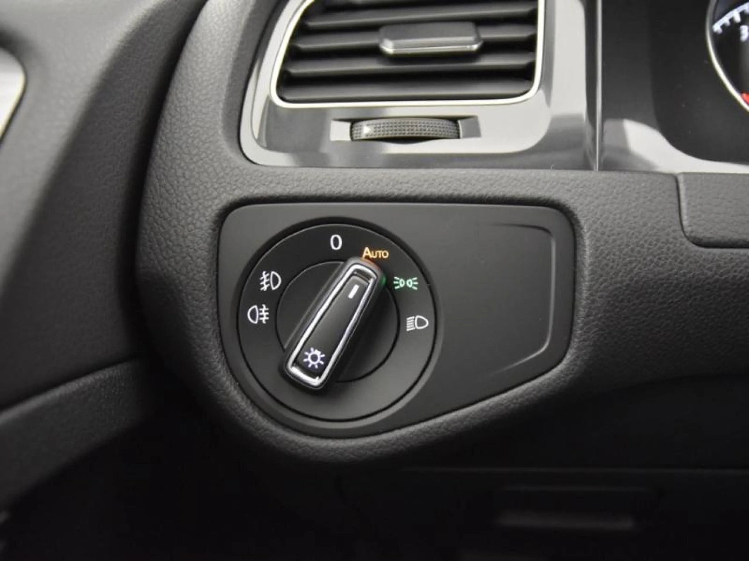 VOLKSWAGEN GOLF ADVANCE 1.6 TDI 85KW (115CV) - Foto 15