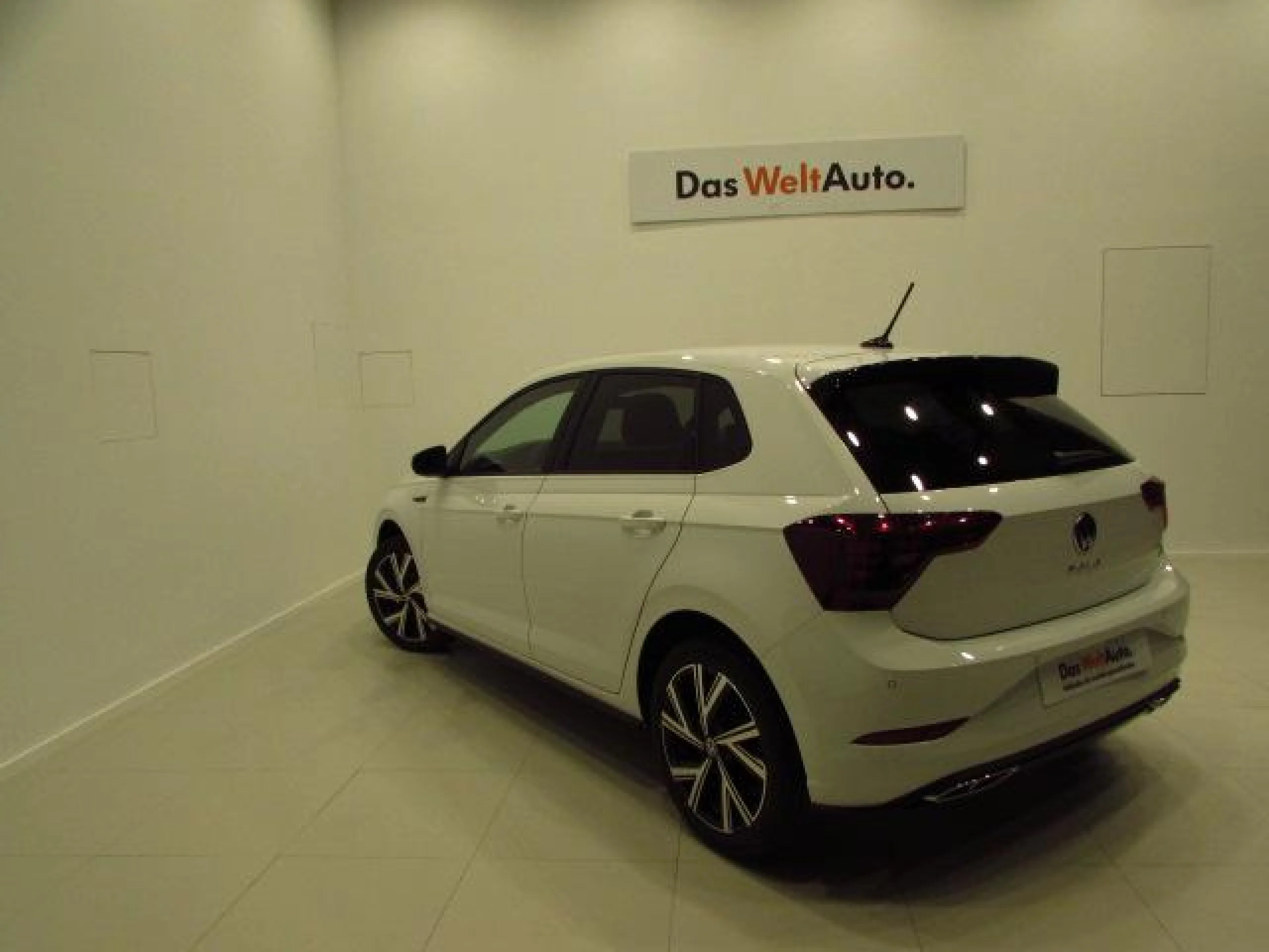 VOLKSWAGEN POLO R LINE 1.0 TSI 70KW (95CV) - Foto 2