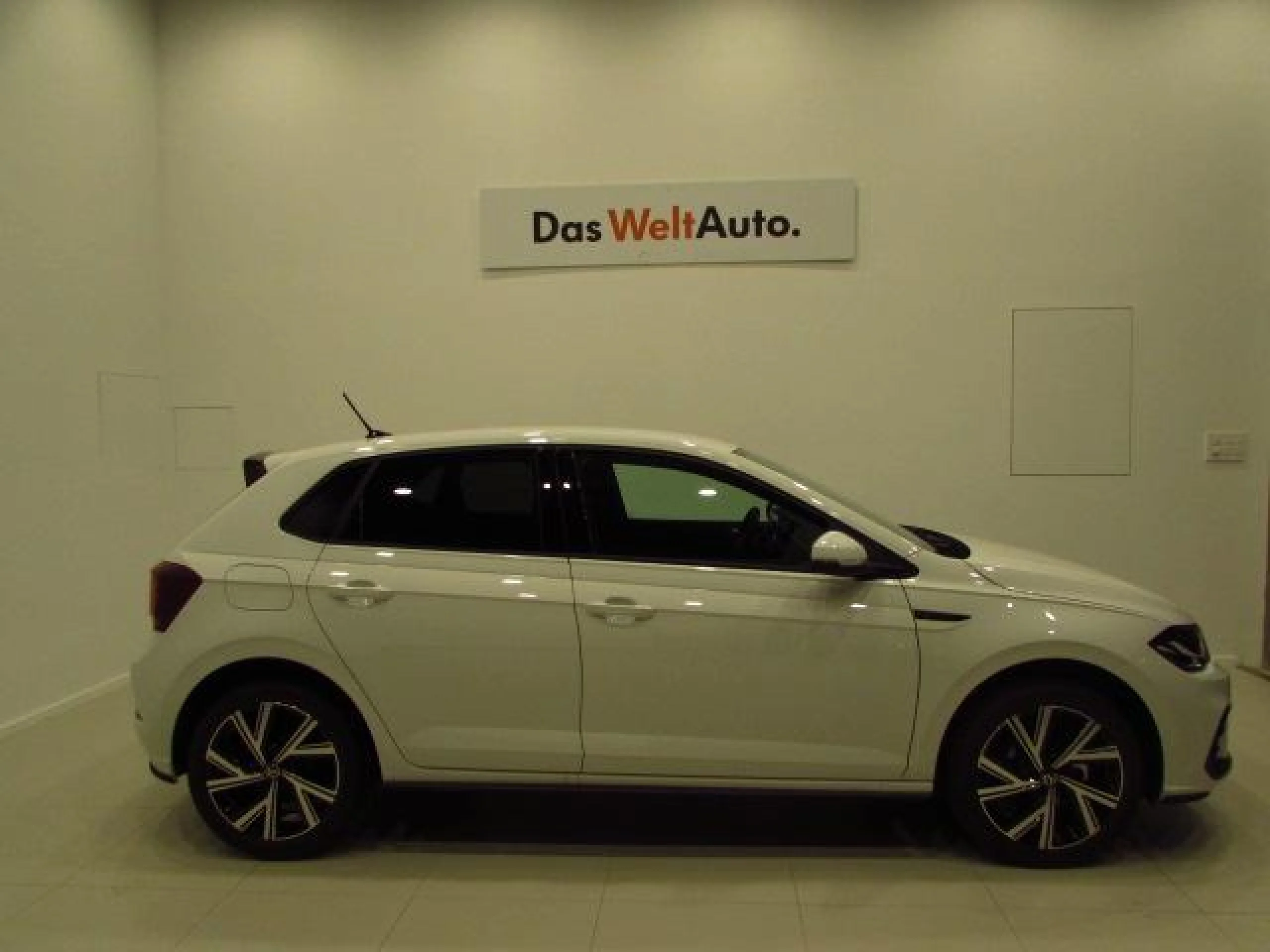 VOLKSWAGEN POLO R LINE 1.0 TSI 70KW (95CV) - Foto 3