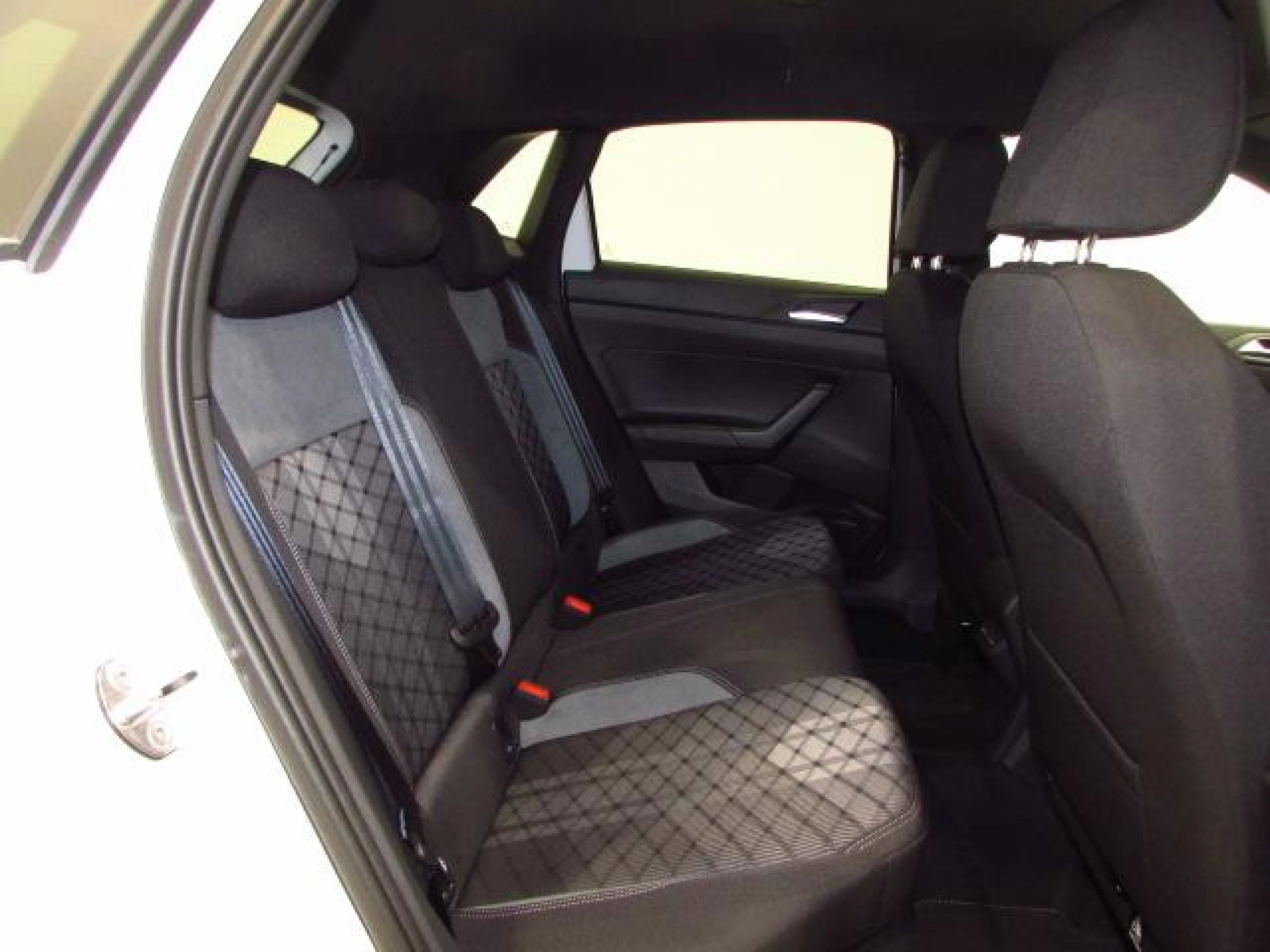 VOLKSWAGEN POLO R LINE 1.0 TSI 70KW (95CV) - Foto 6