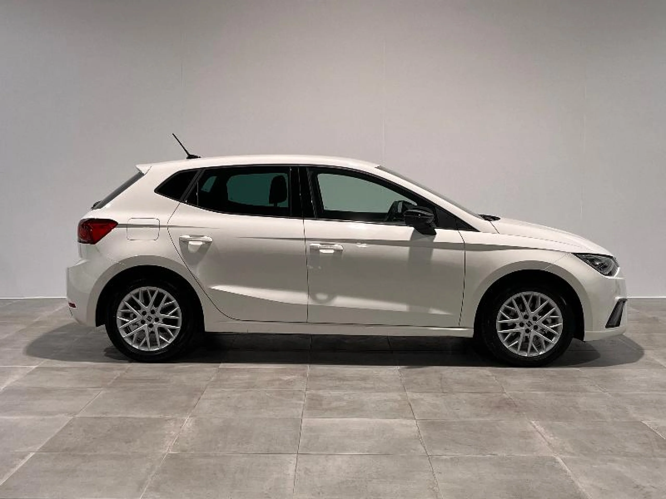 SEAT IBIZA 1.0 TSI 81KW (110CV) FR XL - Foto 3