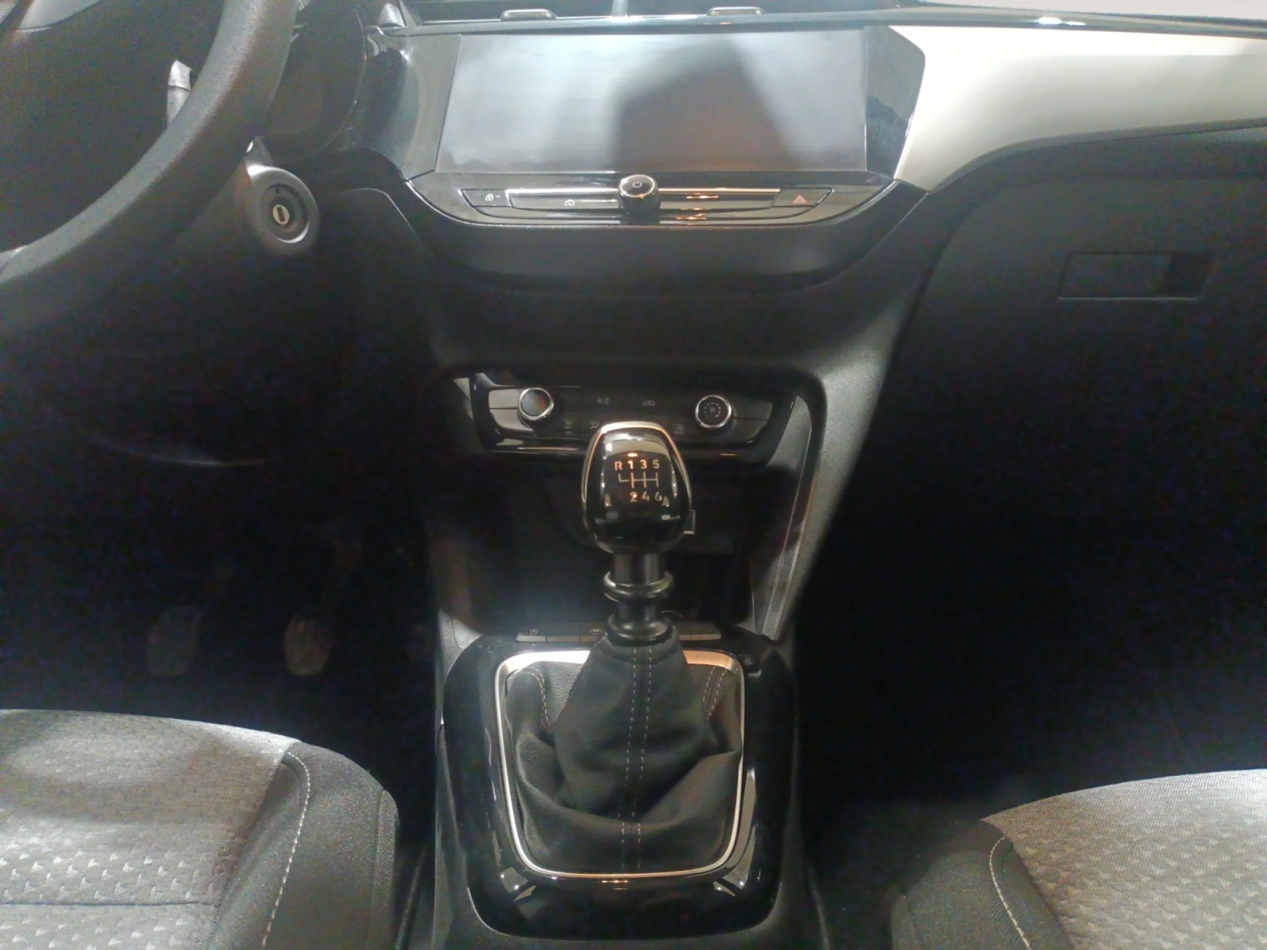 OPEL CORSA 1.2T XHL 74KW (100CV) EDITION - Foto 10