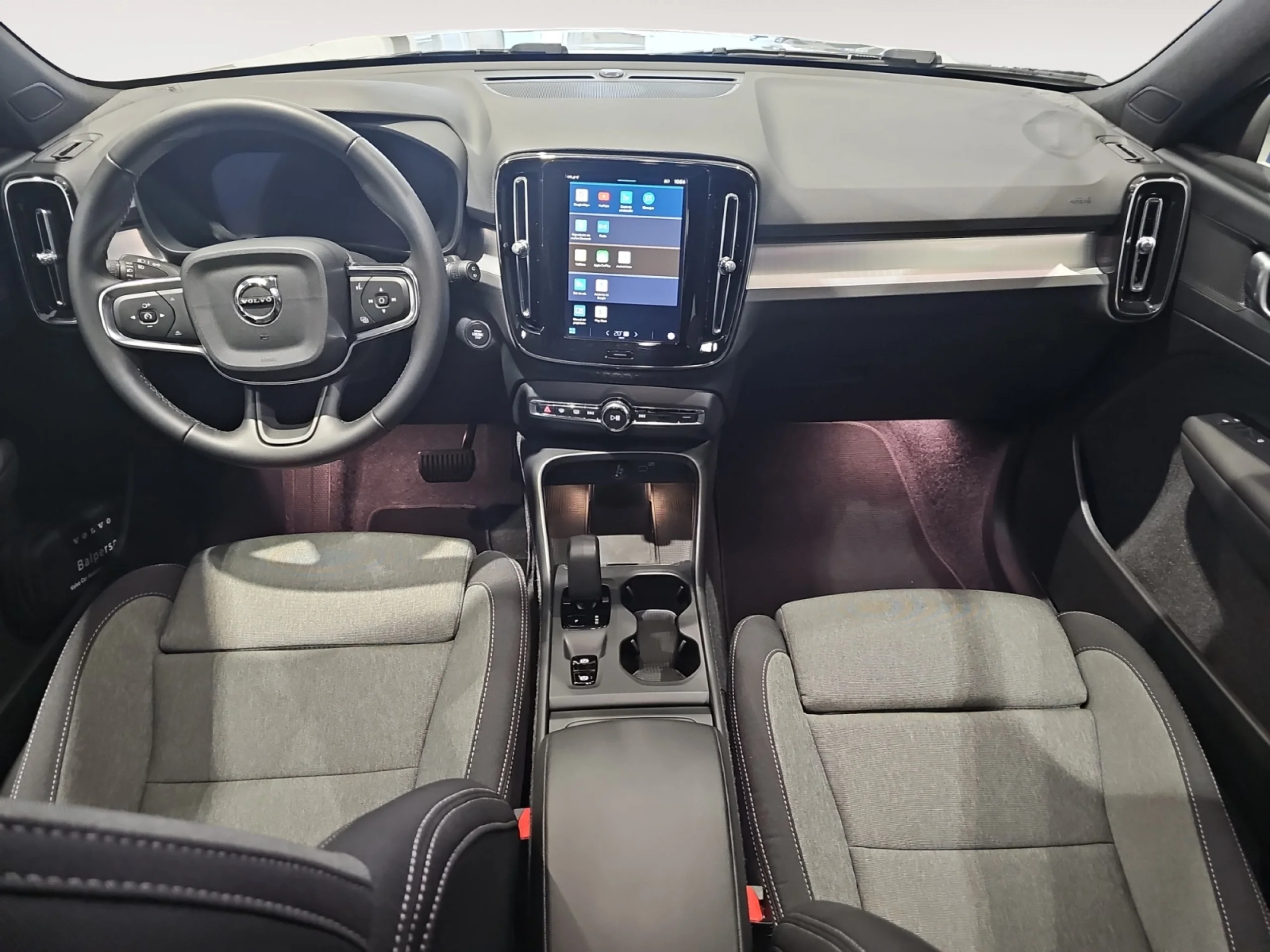 VOLVO XC40 2.0 B3 G CORE AUTO - Foto 4