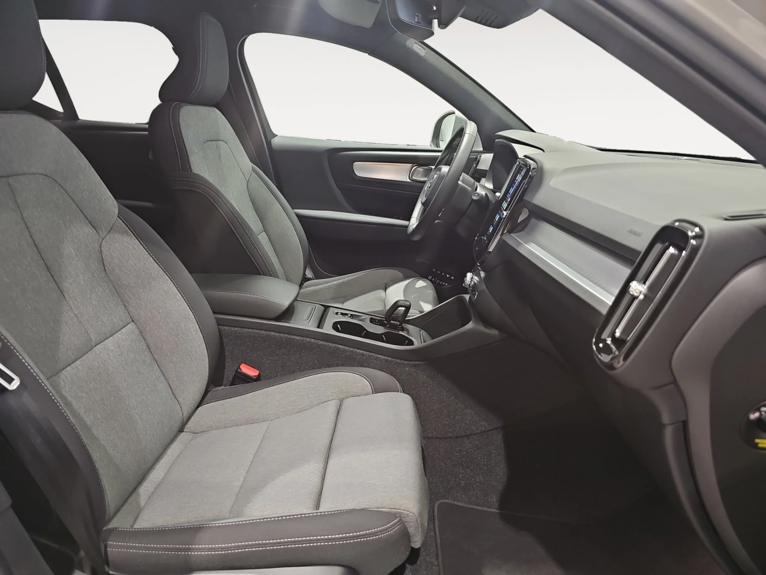 VOLVO XC40 2.0 B3 G CORE AUTO - Foto 5