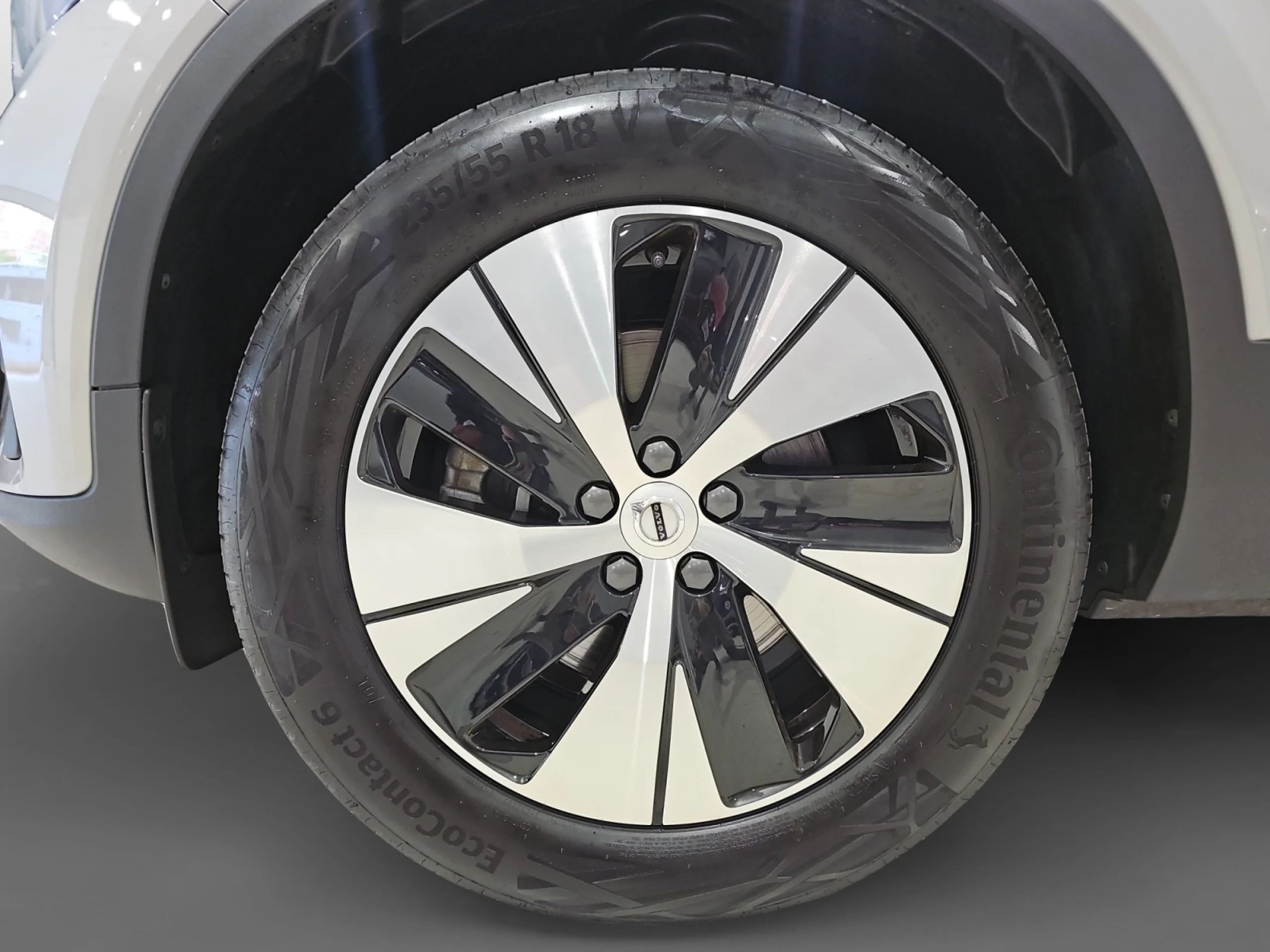 VOLVO XC40 2.0 B3 G CORE AUTO - Foto 9