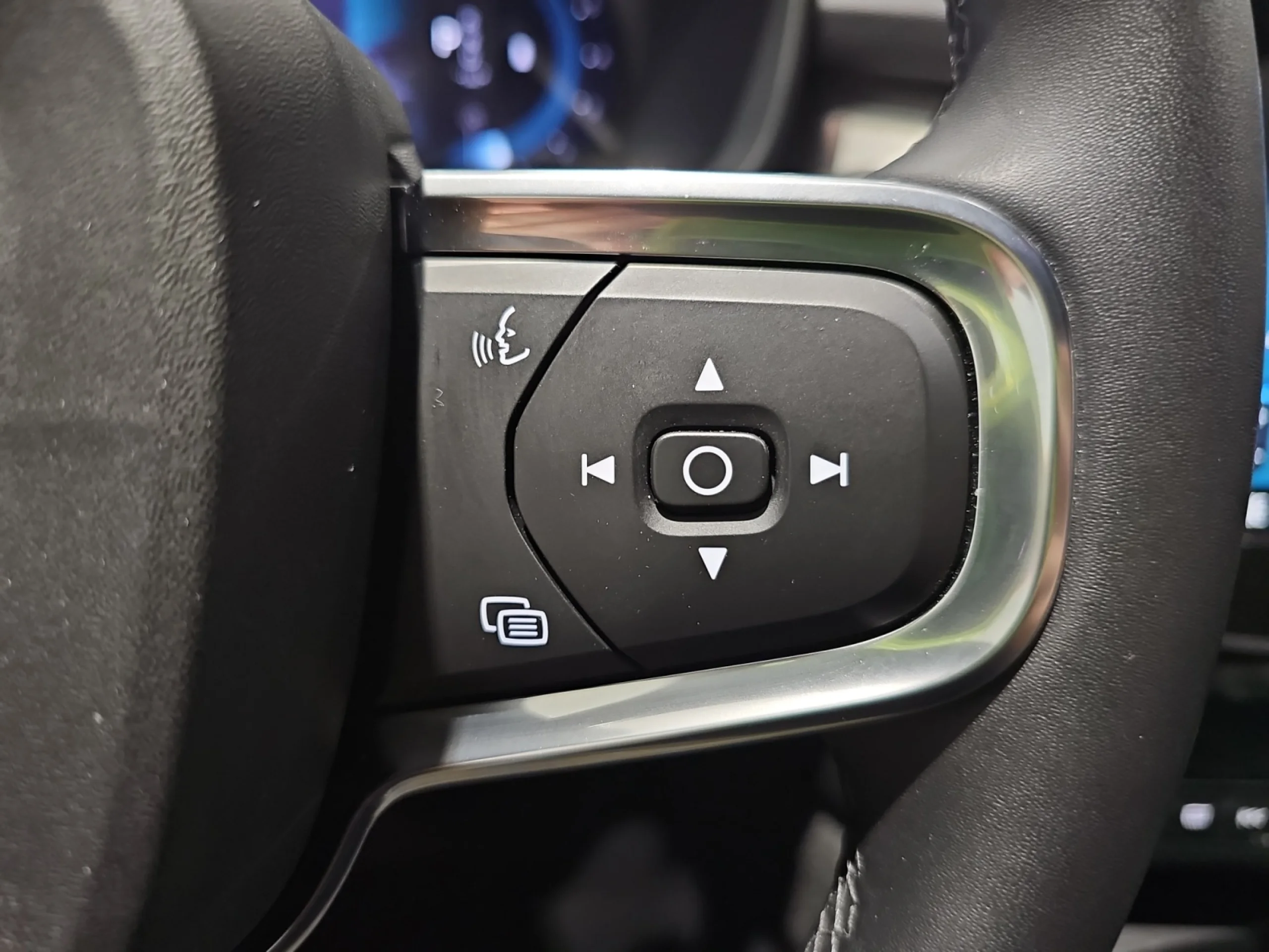 VOLVO XC40 2.0 B3 G CORE AUTO - Foto 13