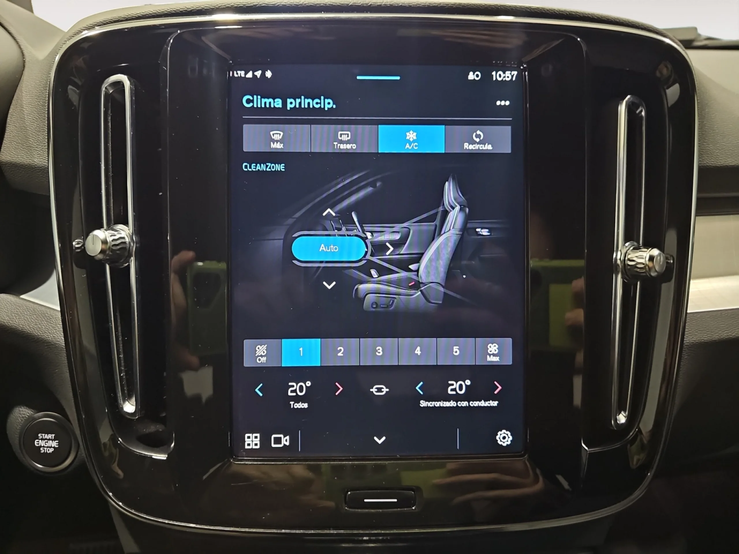 VOLVO XC40 2.0 B3 G CORE AUTO - Foto 14