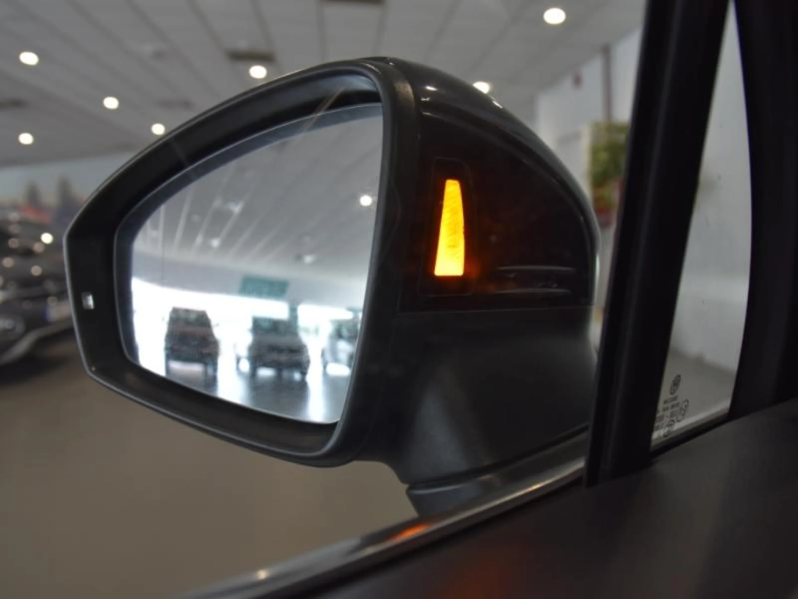VOLKSWAGEN TIGUAN R LINE 2.0 TDI 147KW (200CV) DSG - Foto 21