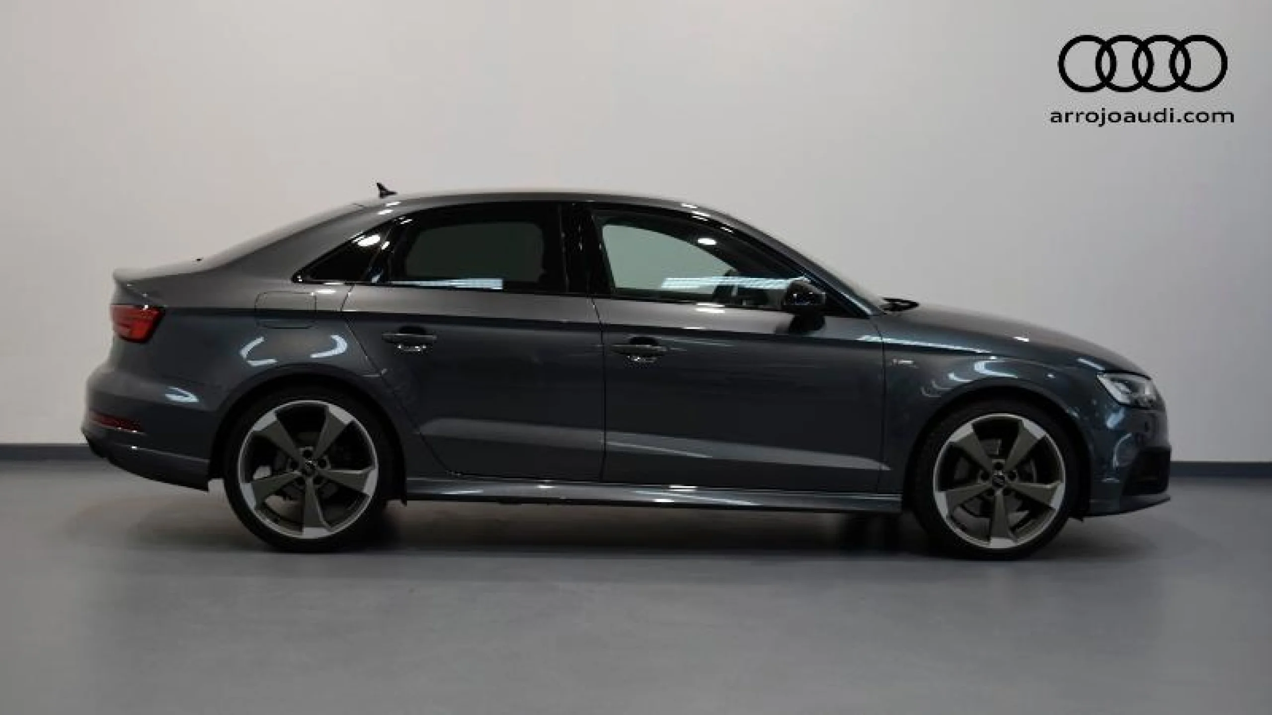 AUDI A3 BLACK LINE 35 TDI 110KW S TRONIC SEDAN - Foto 3