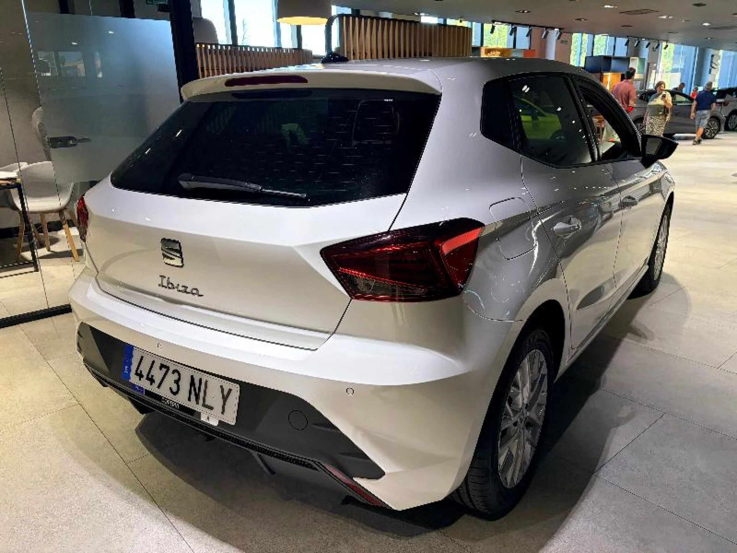 SEAT IBIZA 1.0 TSI 85KW (115CV) START&STOP STYLE+ - Foto 3