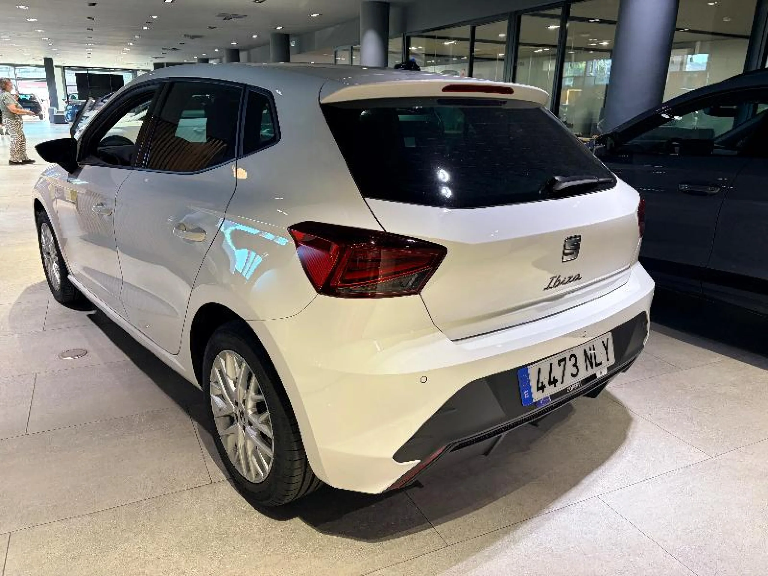 SEAT IBIZA 1.0 TSI 85KW (115CV) START&STOP STYLE+ - Foto 4