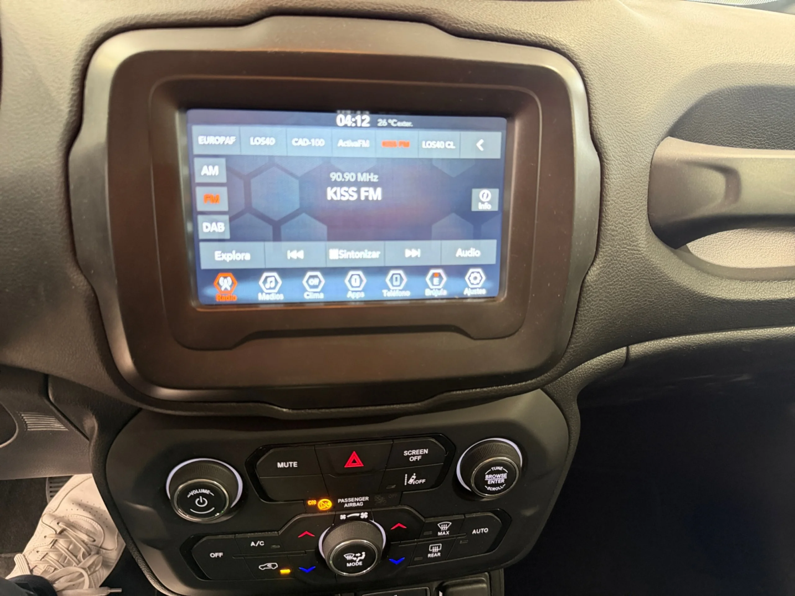 JEEP RENEGADE NIGHT EAGLE EHYBRID 1.5 96KW(130CV) ATX - Foto 14