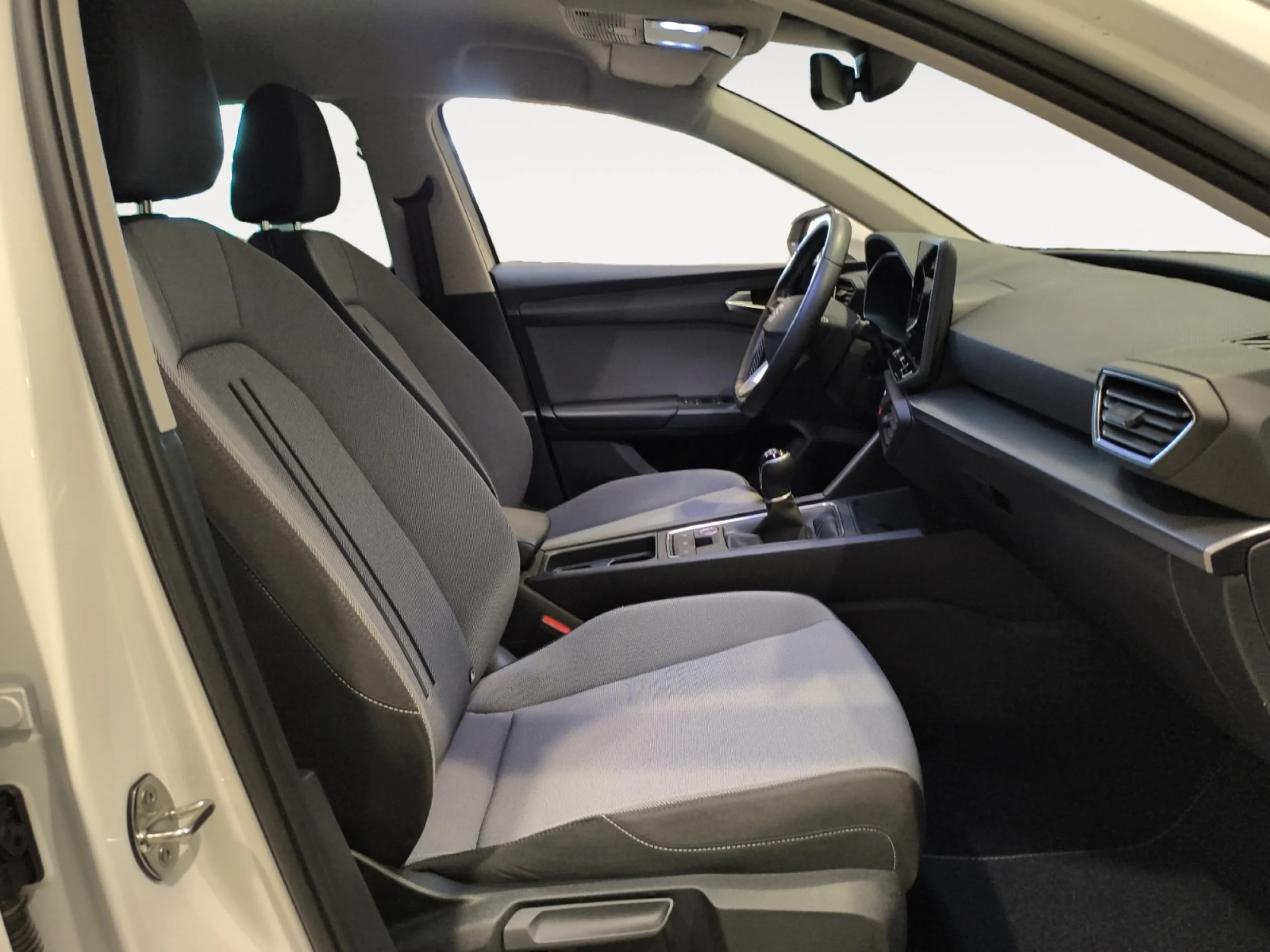 SEAT LEON 2.0 TDI 85KW STYLE XL - Foto 5