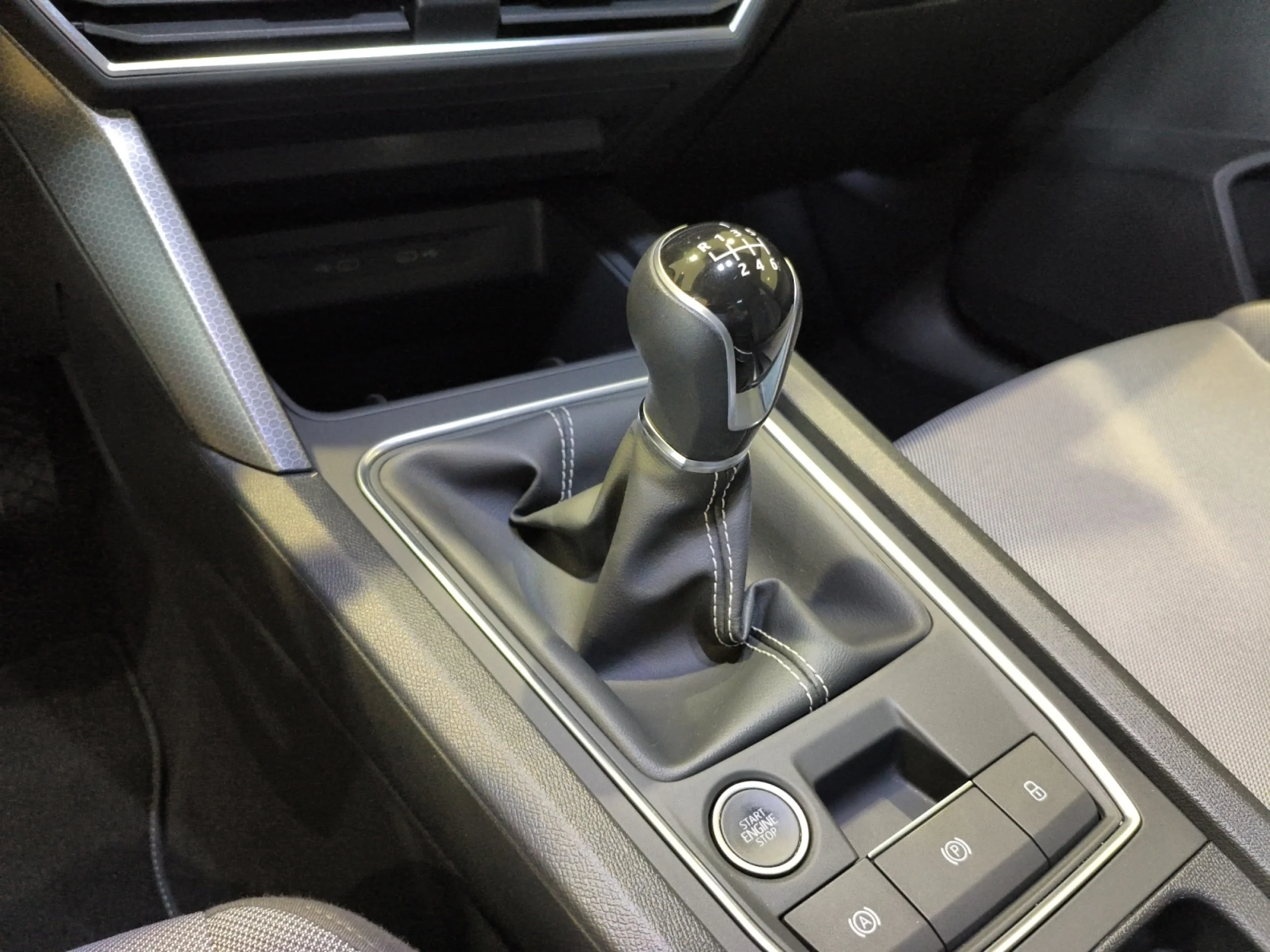 SEAT LEON 2.0 TDI 85KW STYLE XL - Foto 11