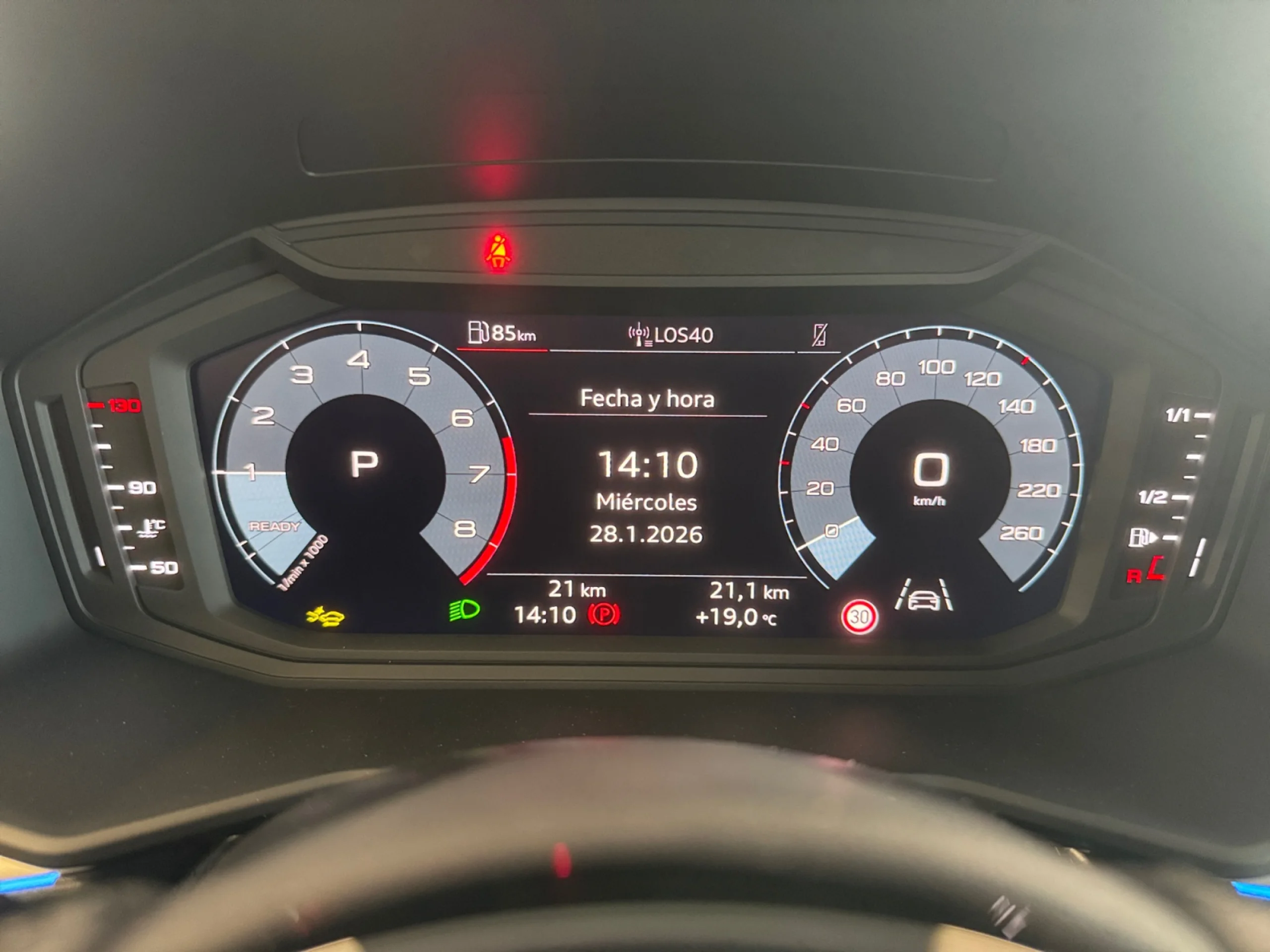 AUDI A1 A1 ALLSTREET ADRENALIN BLACK EDITION 30 TFSI  85(116) KW(CV) S TRONIC - Foto 11
