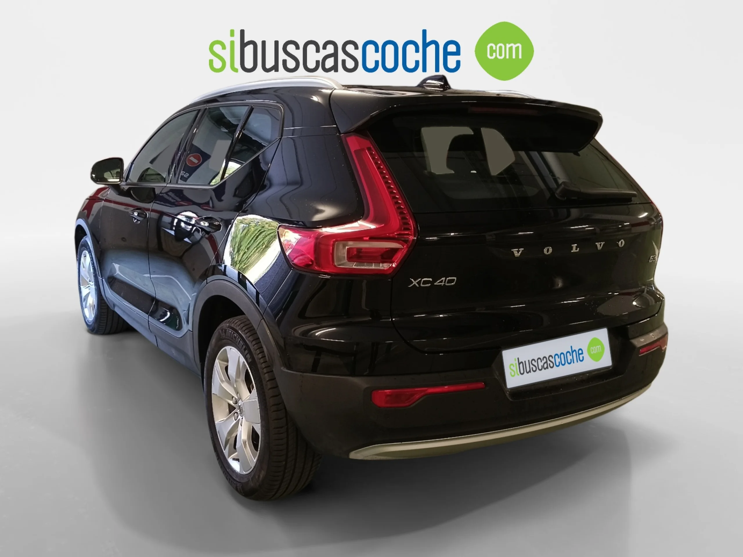 VOLVO XC40 2.0 B4 G AWD MOMENTUM PRO AUTO - Foto 2