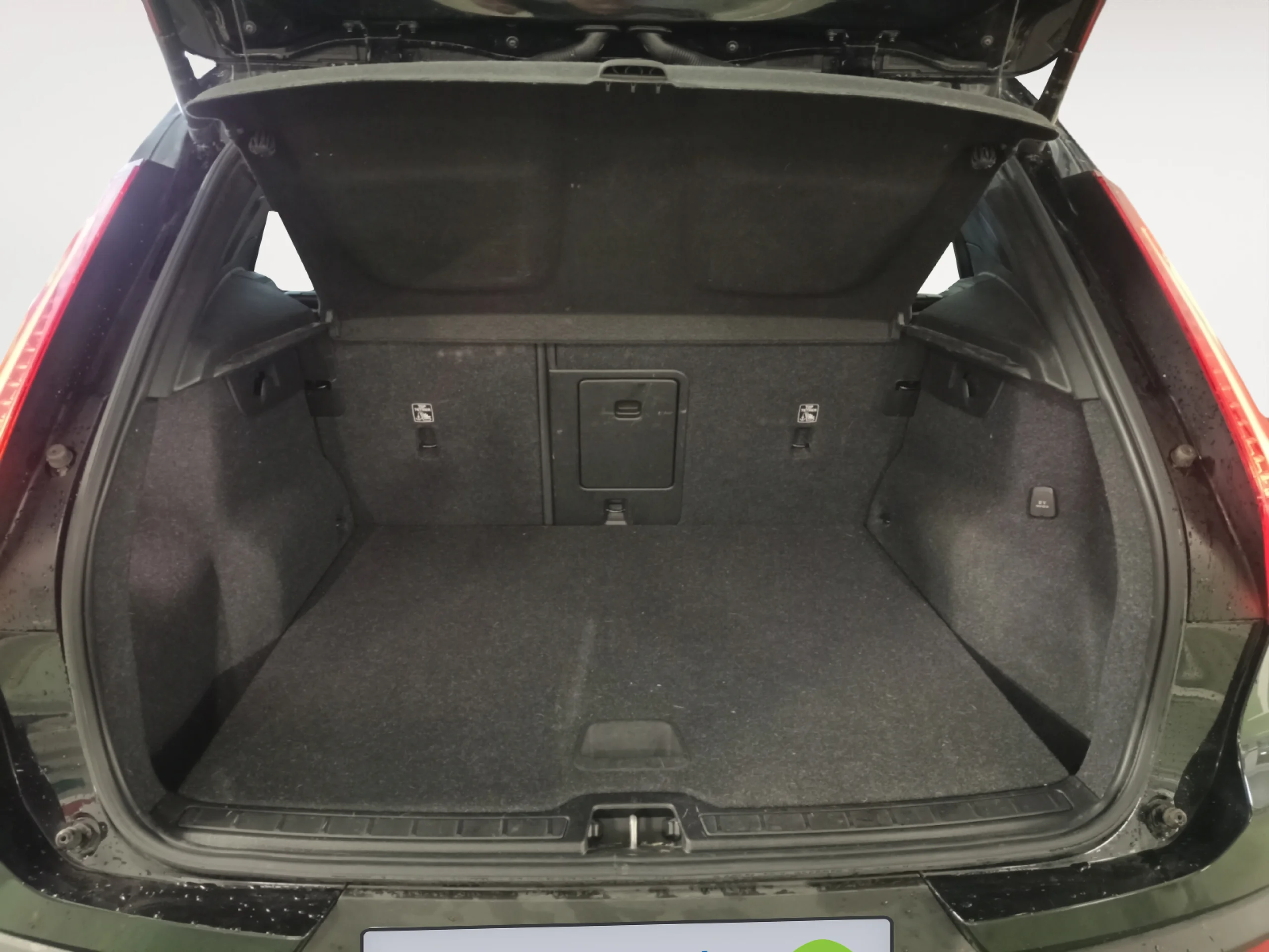 VOLVO XC40 2.0 B4 G AWD MOMENTUM PRO AUTO - Foto 7