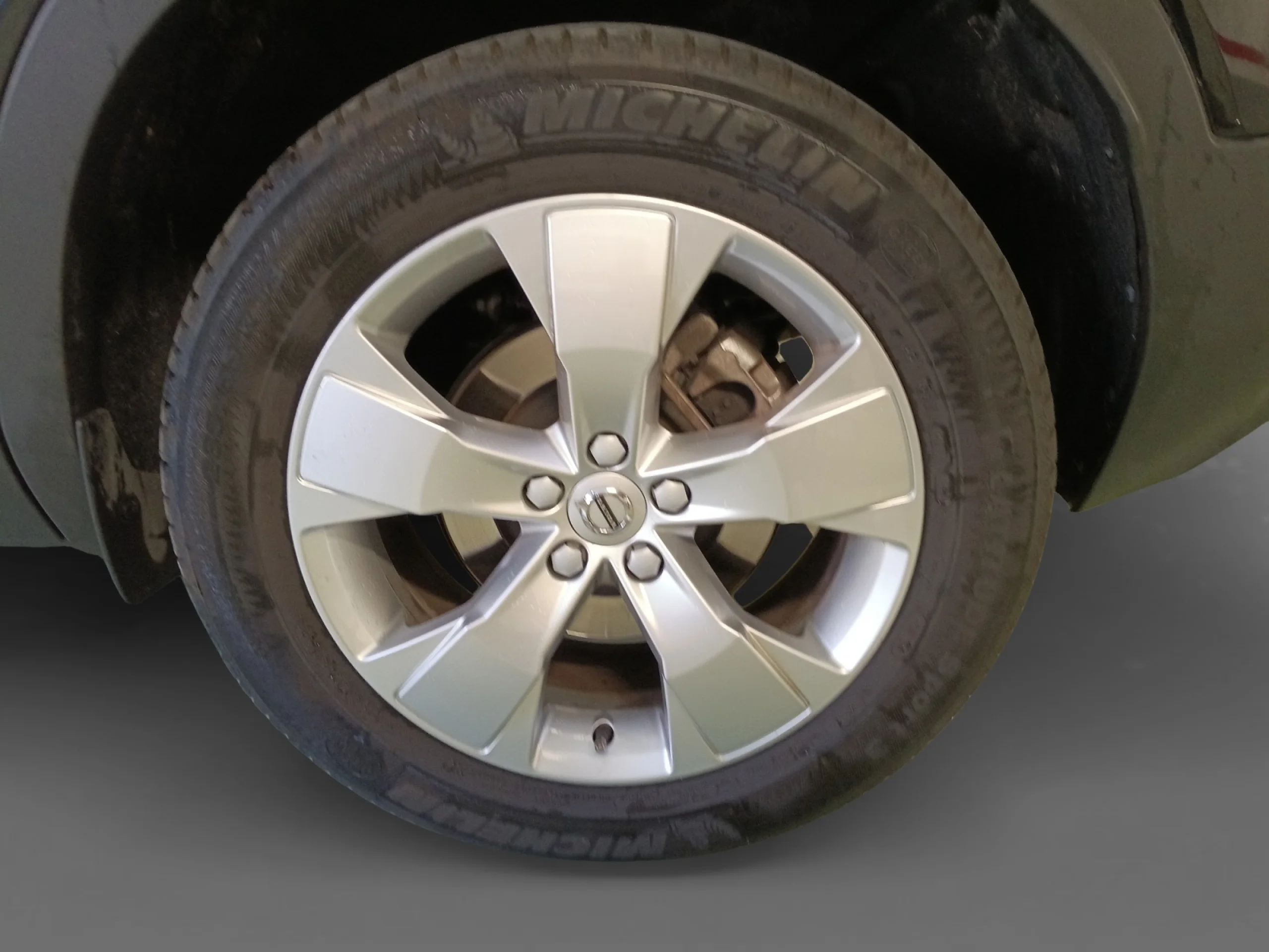 VOLVO XC40 2.0 B4 G AWD MOMENTUM PRO AUTO - Foto 8