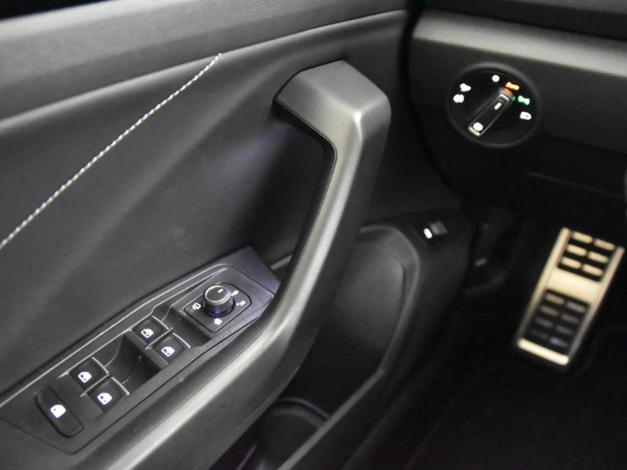 VOLKSWAGEN T ROC T ROC R LINE 1.0 TSI 85 KW (115 CV)  6 VEL. - Foto 16