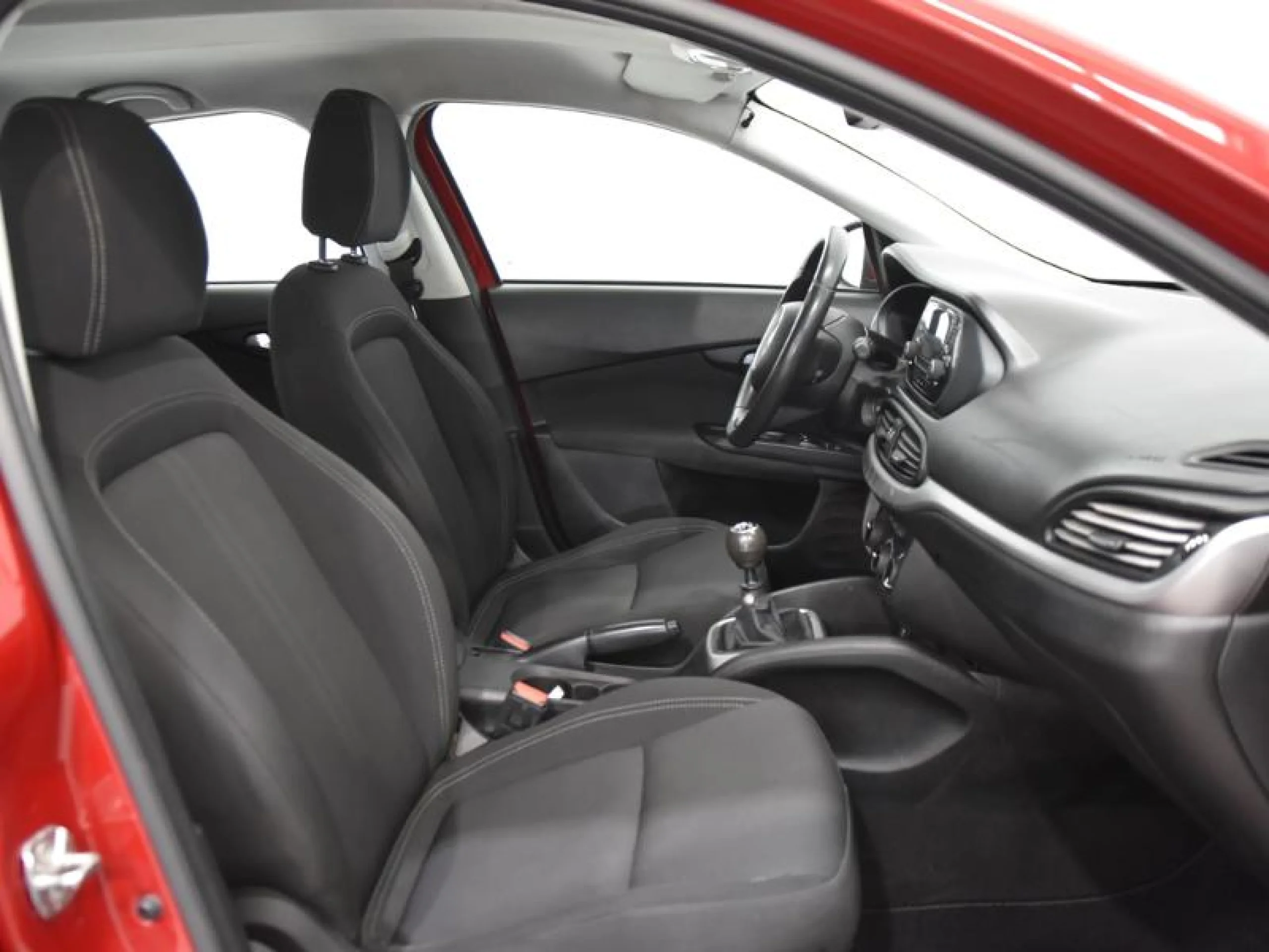 FIAT TIPO 1.4 16V POP BUSINESS 70KW (95CV) 5P. - Foto 5