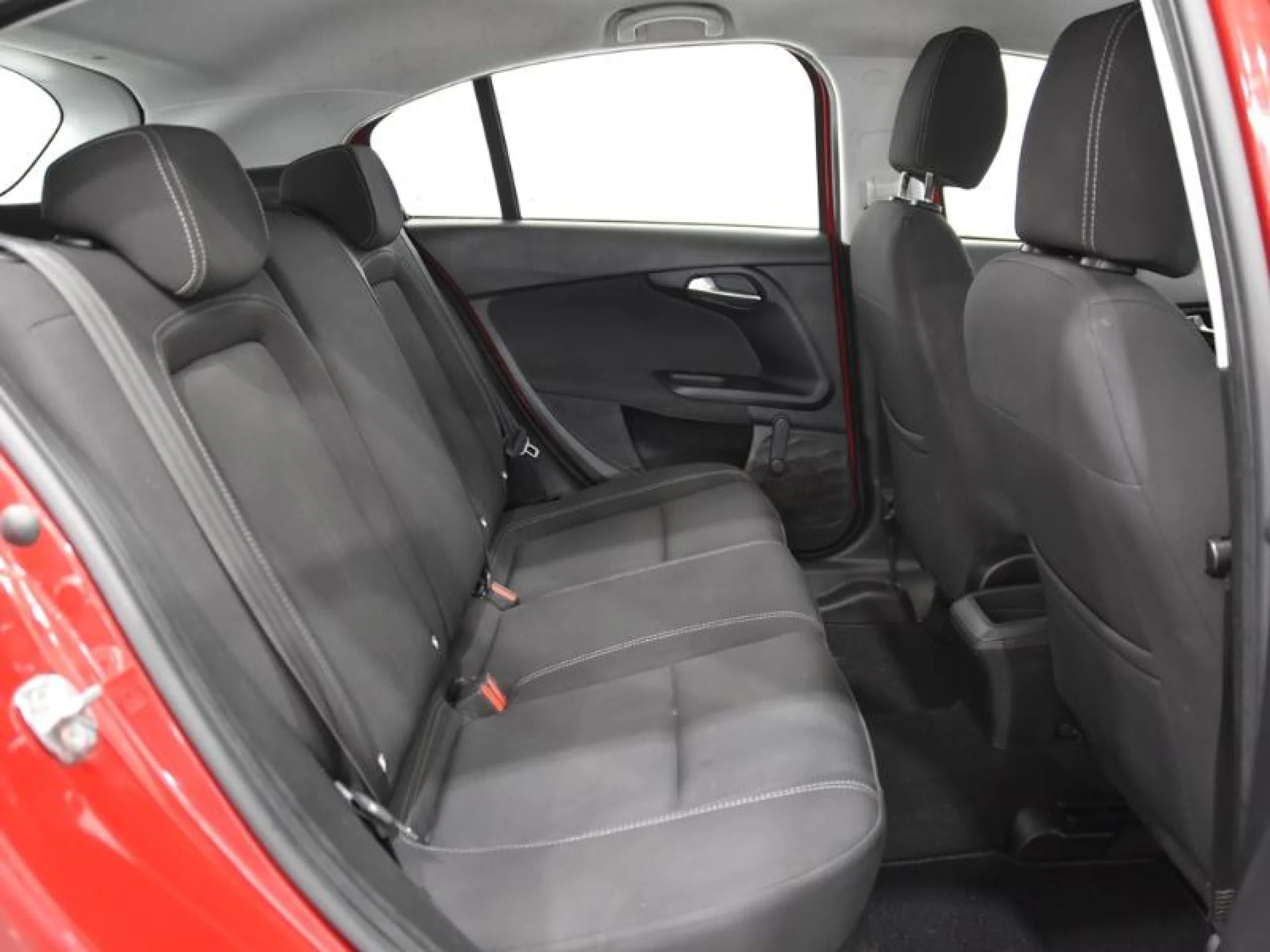 FIAT TIPO 1.4 16V POP BUSINESS 70KW (95CV) 5P. - Foto 6