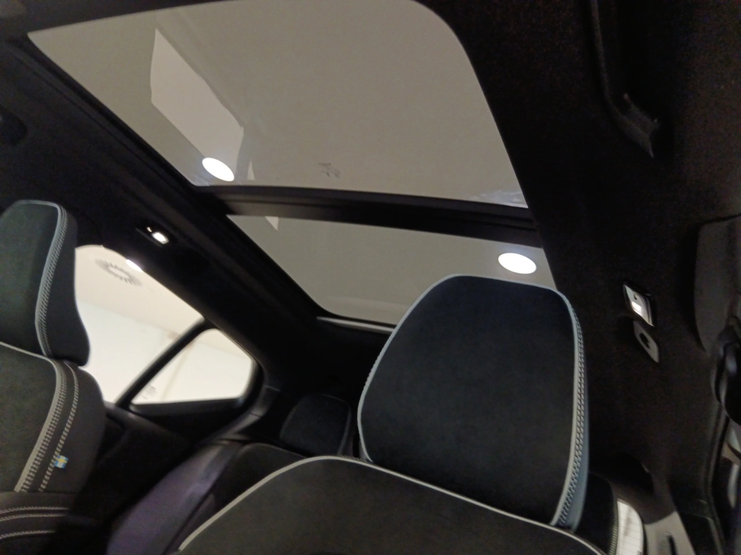 VOLVO XC40 2.0 B3 G BLACK EDITION PLUS AUTO - Foto 10