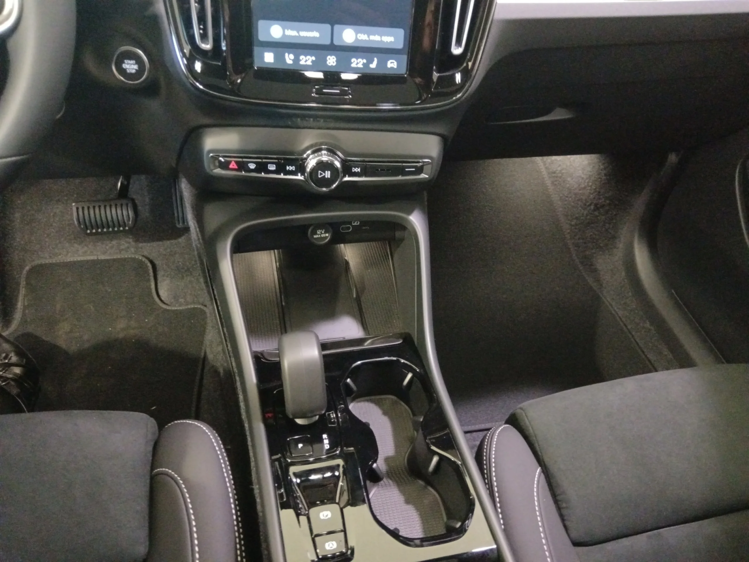 VOLVO XC40 2.0 B3 G BLACK EDITION PLUS AUTO - Foto 14