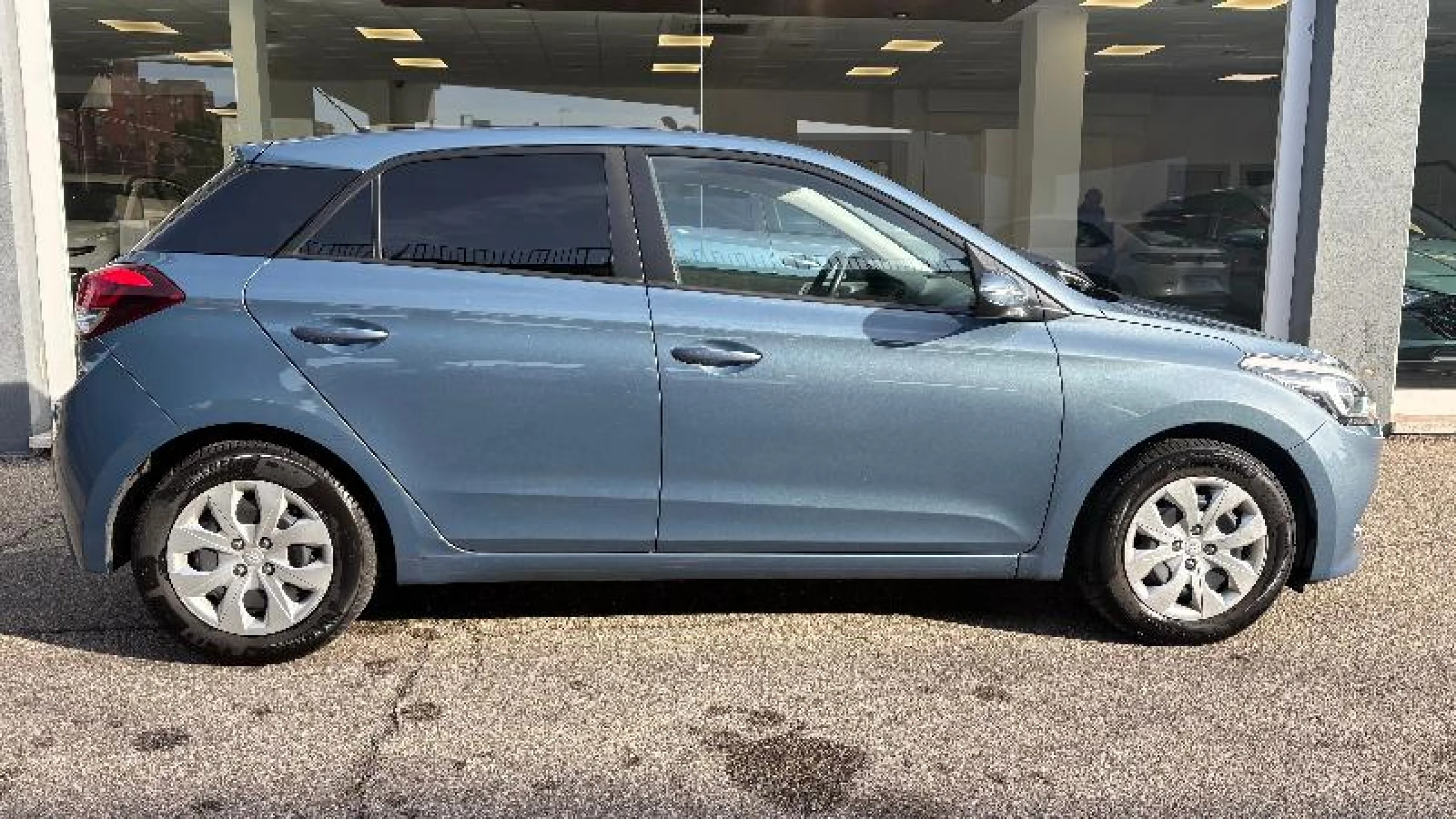 HYUNDAI I20 1.2 MPI FRESH - Foto 4