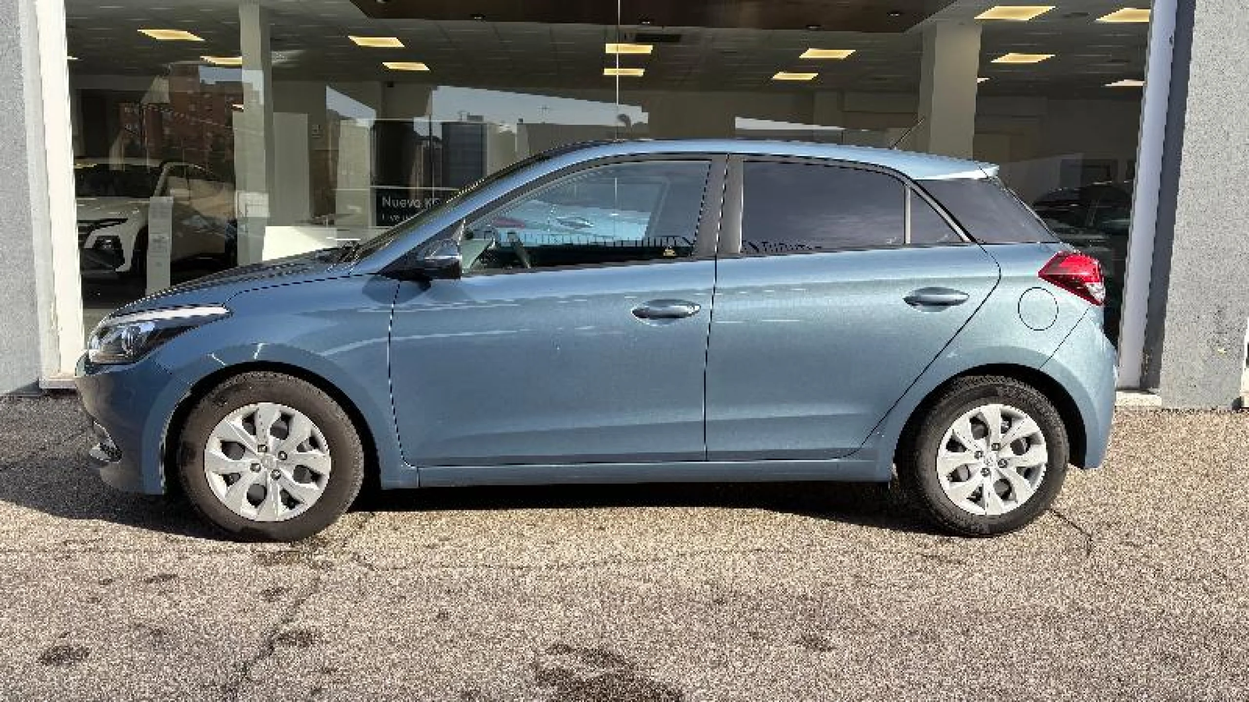HYUNDAI I20 1.2 MPI FRESH - Foto 8