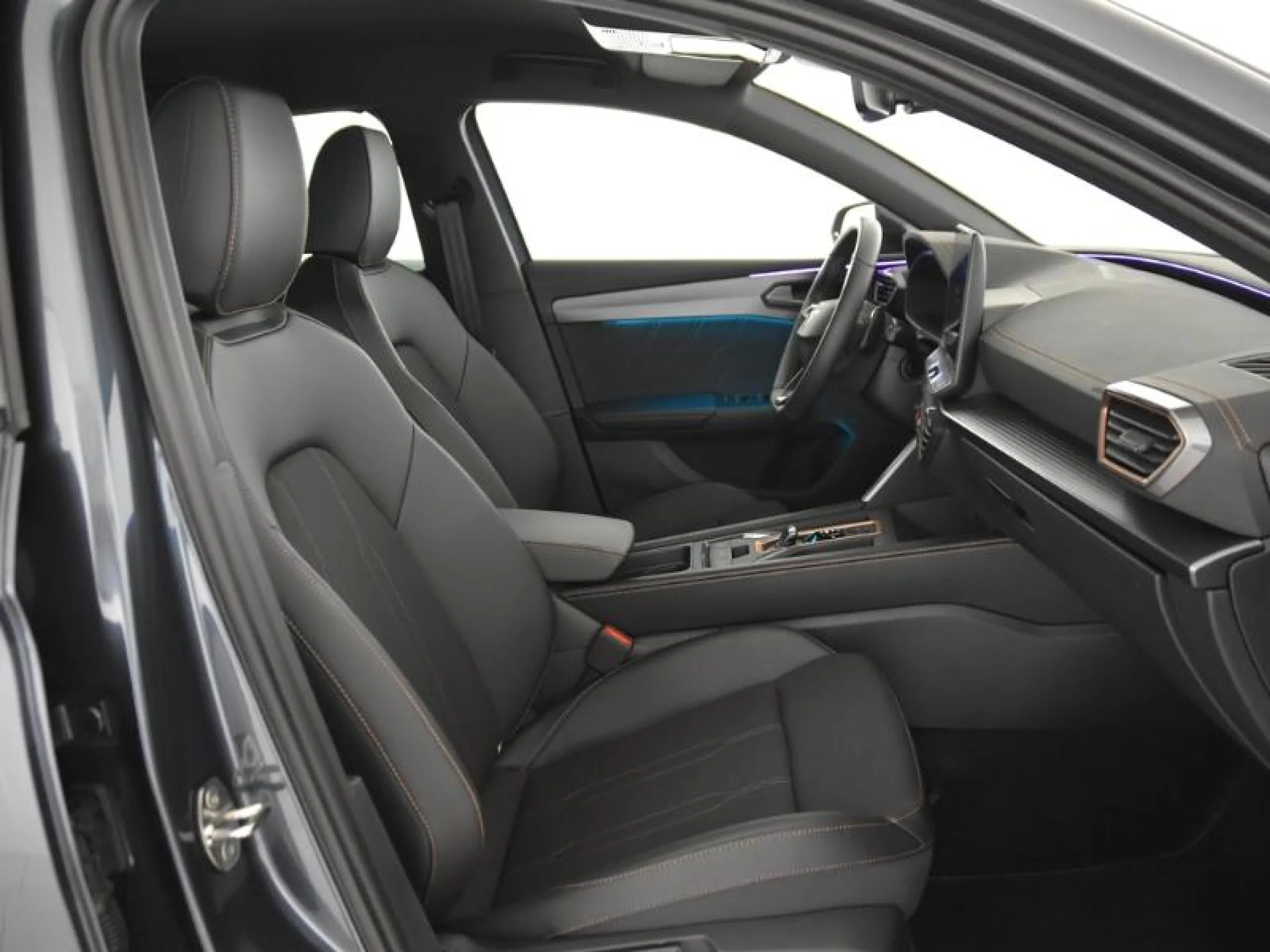 CUPRA LEON 1.5 ETSI 110KW (150CV) DSG - Foto 6