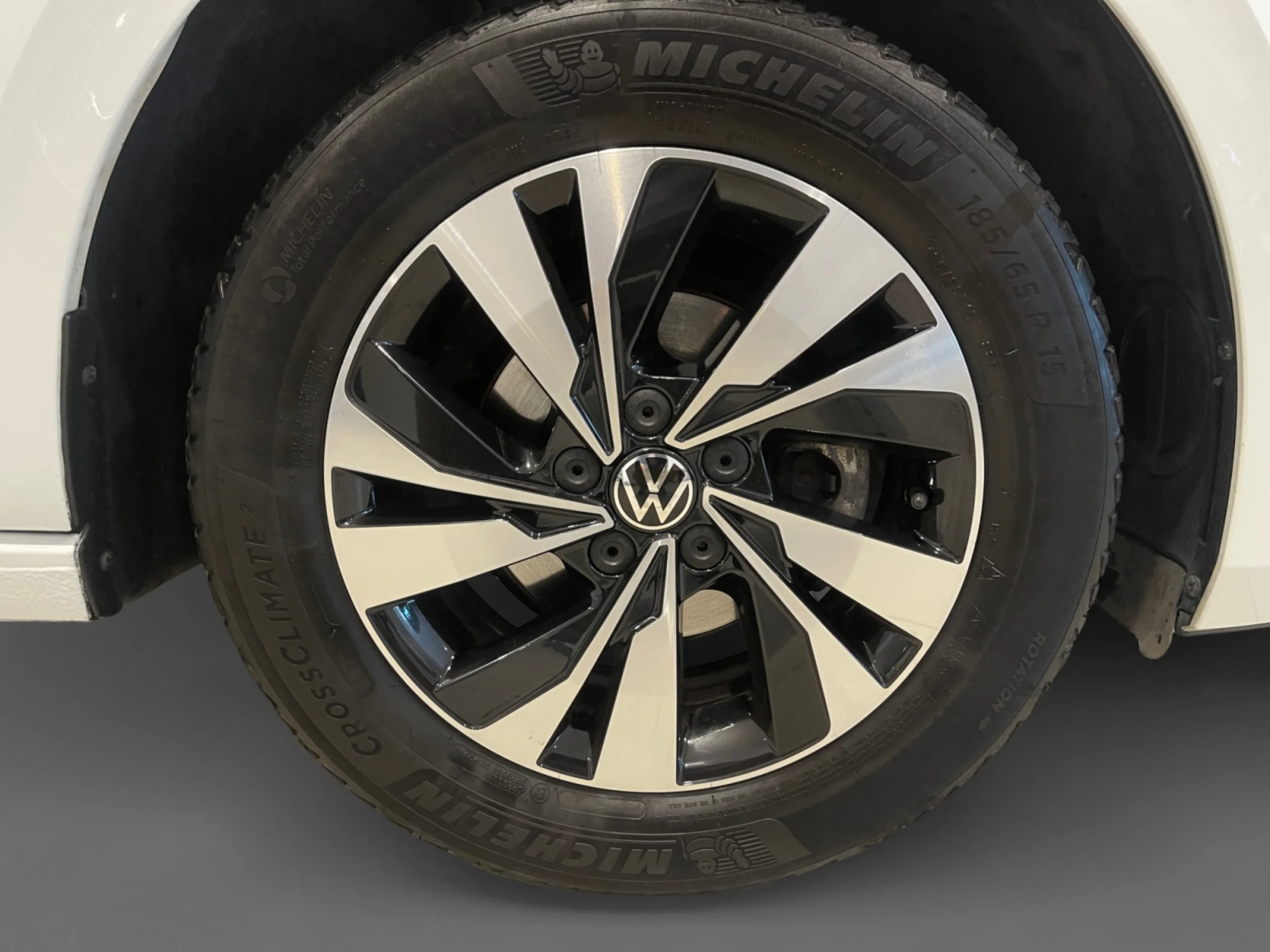 VOLKSWAGEN POLO ADVANCE 1.0 TSI 70KW (95CV) - Foto 8