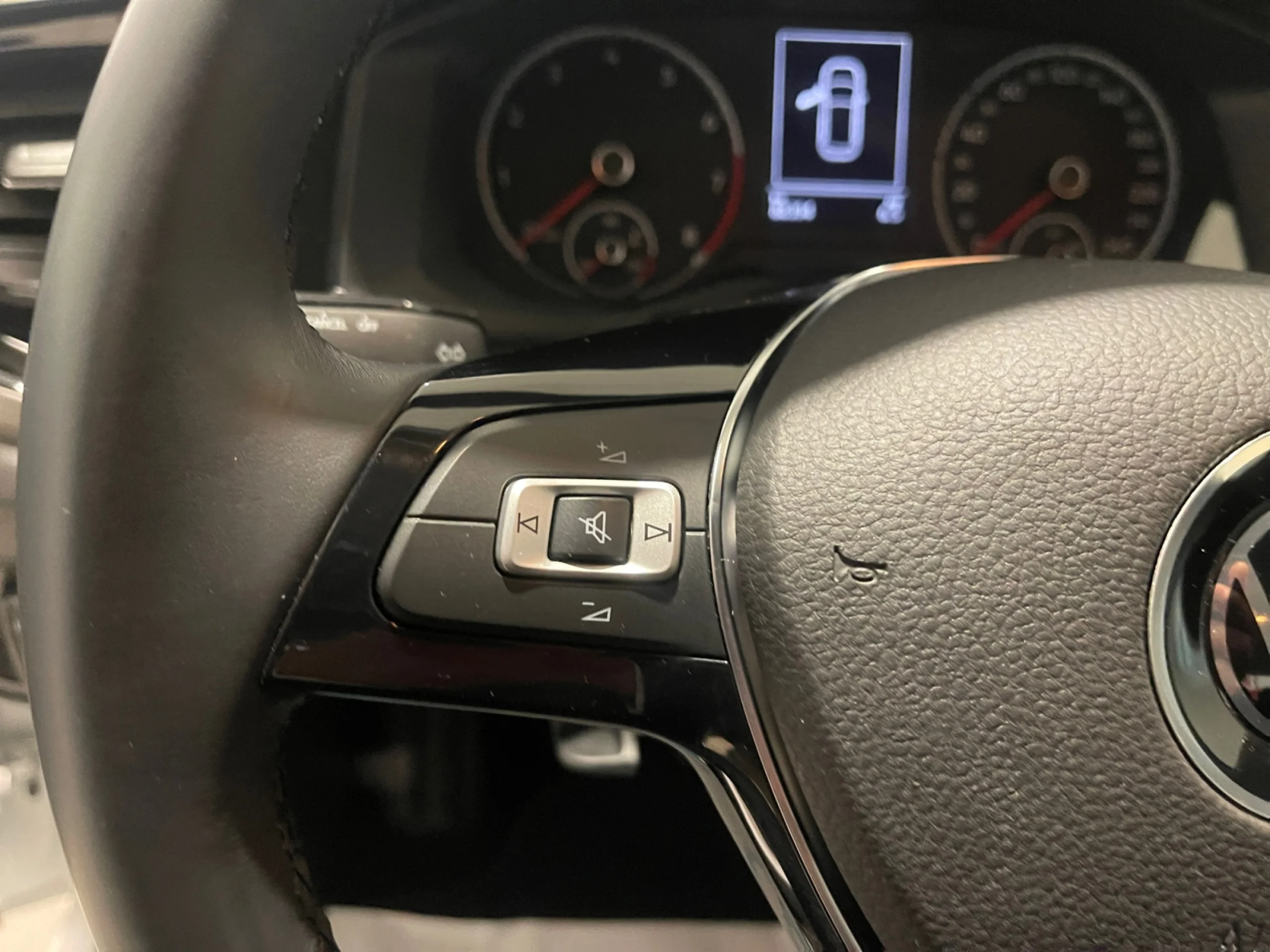 VOLKSWAGEN POLO ADVANCE 1.0 TSI 70KW (95CV) - Foto 9