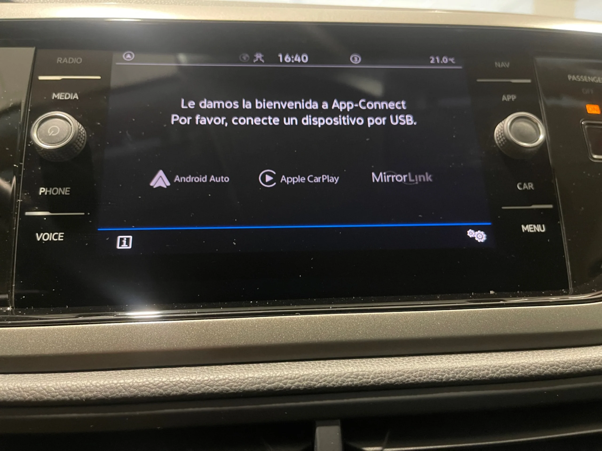 VOLKSWAGEN POLO ADVANCE 1.0 TSI 70KW (95CV) - Foto 13