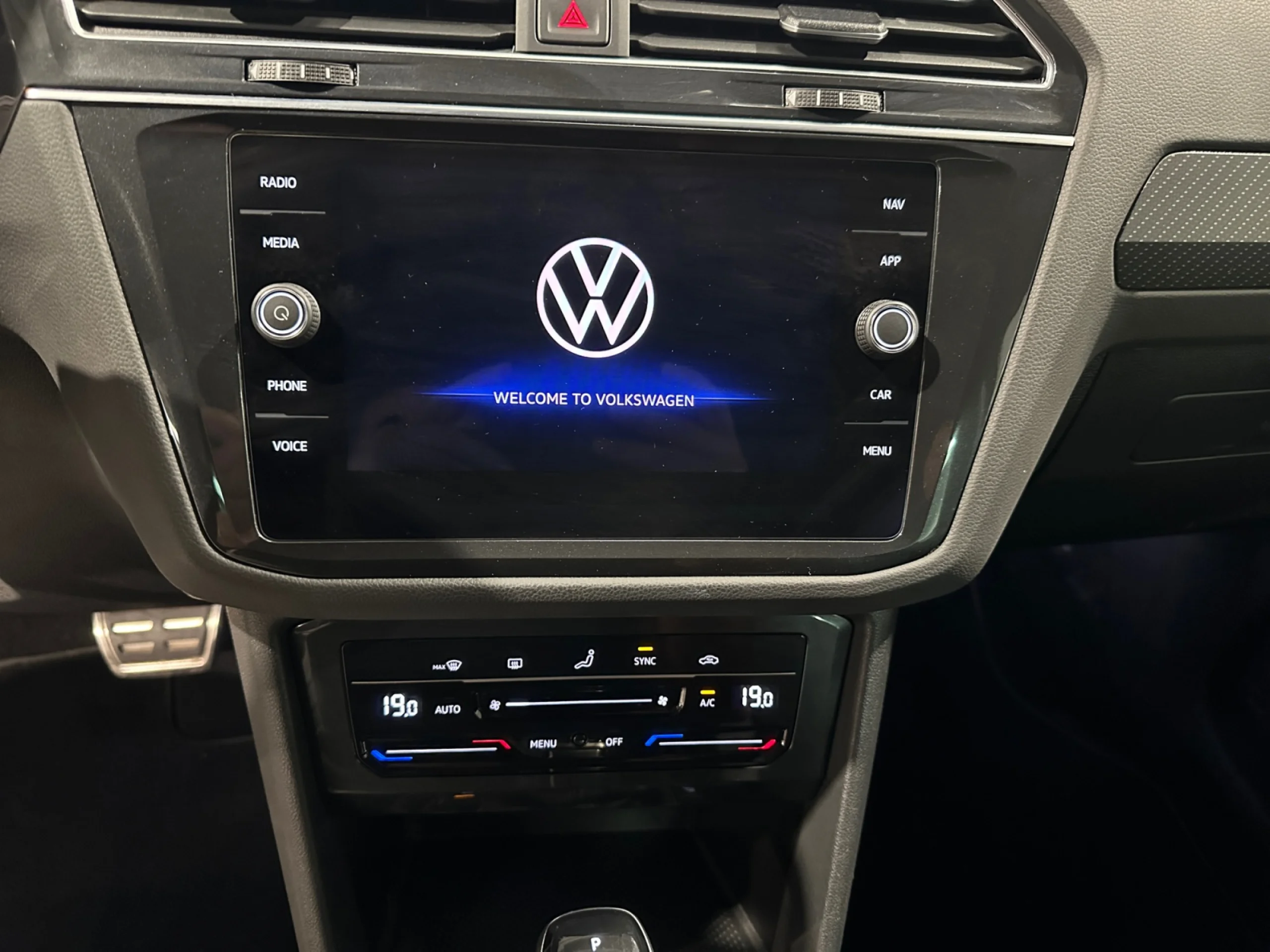VOLKSWAGEN TIGUAN R LINE 1.5 TSI 110KW (150CV) DSG - Foto 9