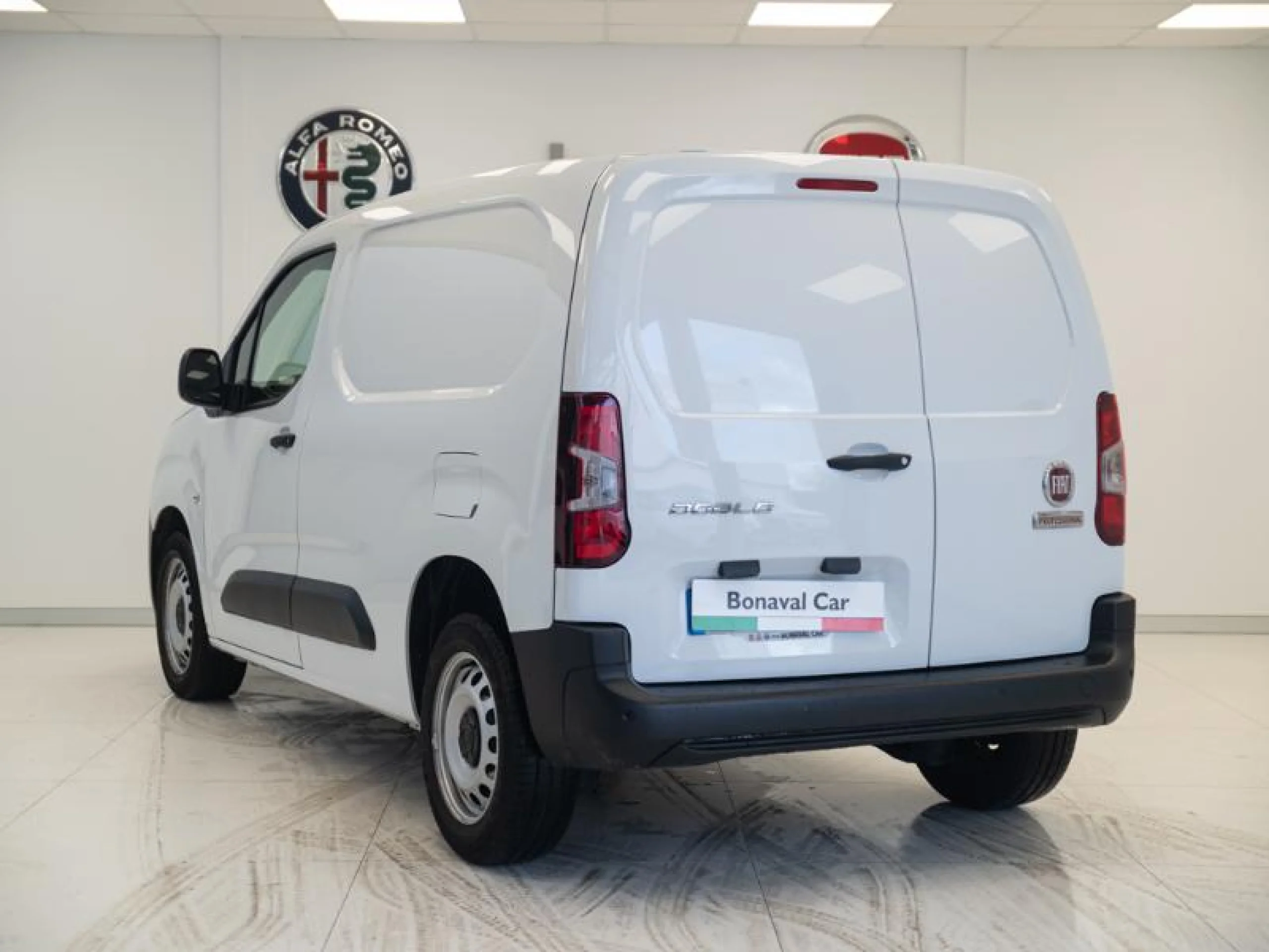 FIAT COMERCIALES DOBLÓ NEW DOBLÒ FURGÓN L1 BLUEHDI 1.5 L 1000KG, 100 CV,  S&S MAN6, EURO 6.4 FURGÓN - Foto 2
