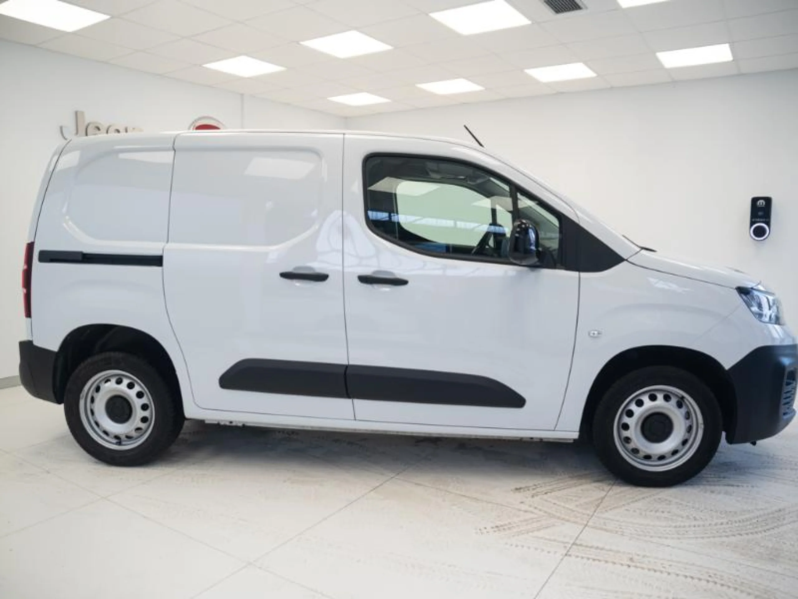 FIAT COMERCIALES DOBLÓ NEW DOBLÒ FURGÓN L1 BLUEHDI 1.5 L 1000KG, 100 CV,  S&S MAN6, EURO 6.4 FURGÓN - Foto 3