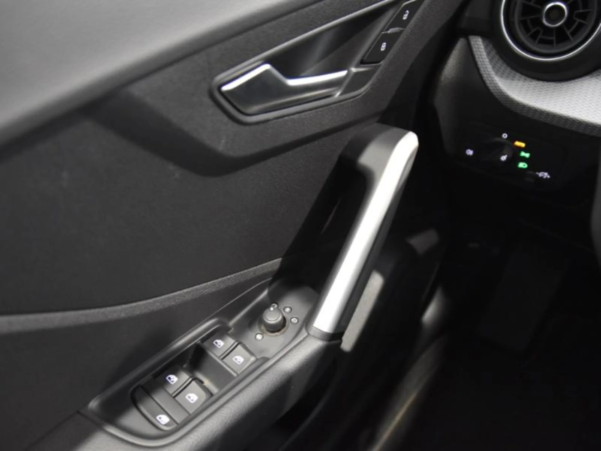 AUDI Q2 ADVANCED 30 TDI 85KW (116CV) - Foto 17