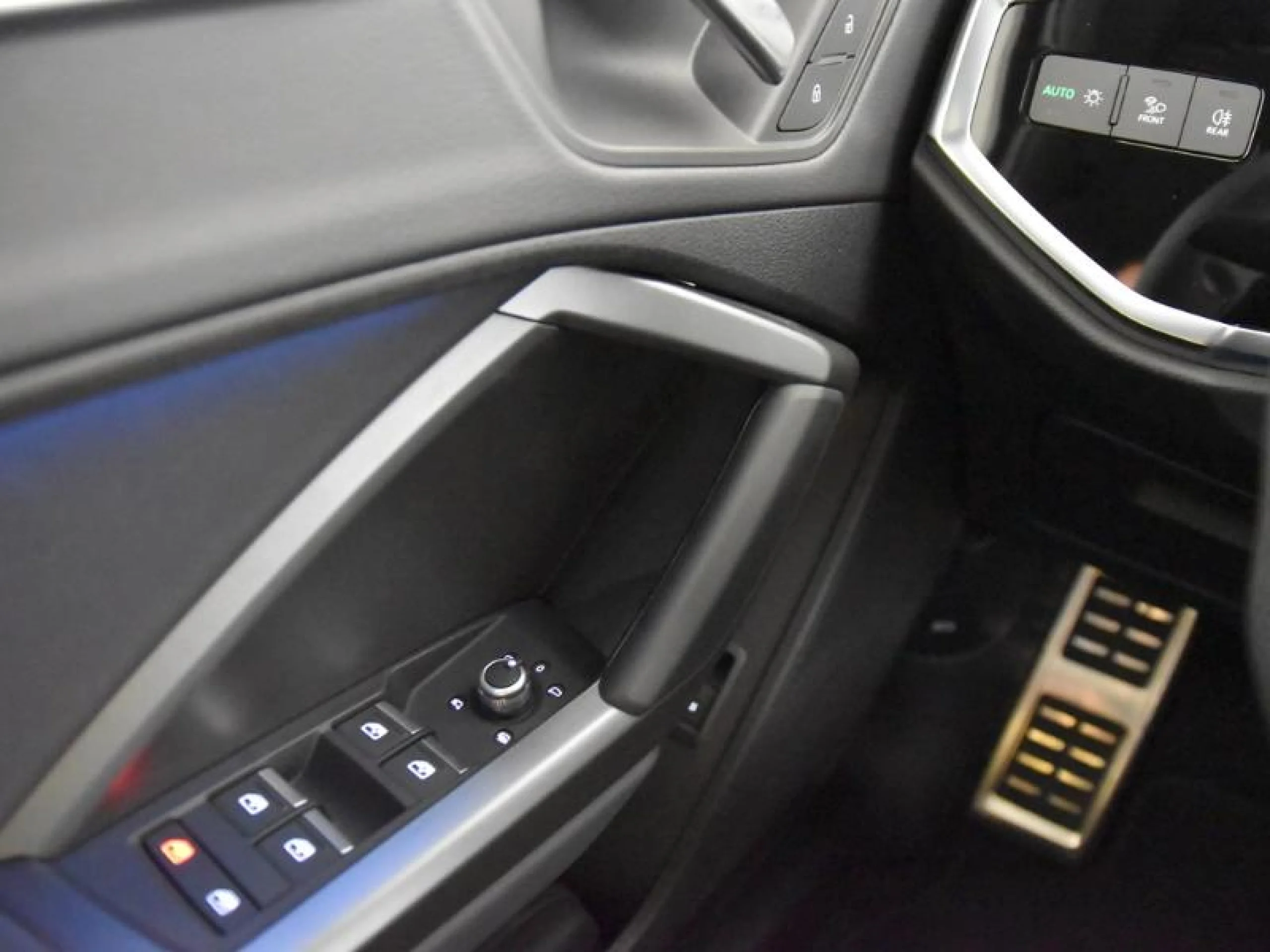 AUDI Q3 SPORTBACK BLACK LINE 35 TDI 110KW (150CV) S TRONIC - Foto 21