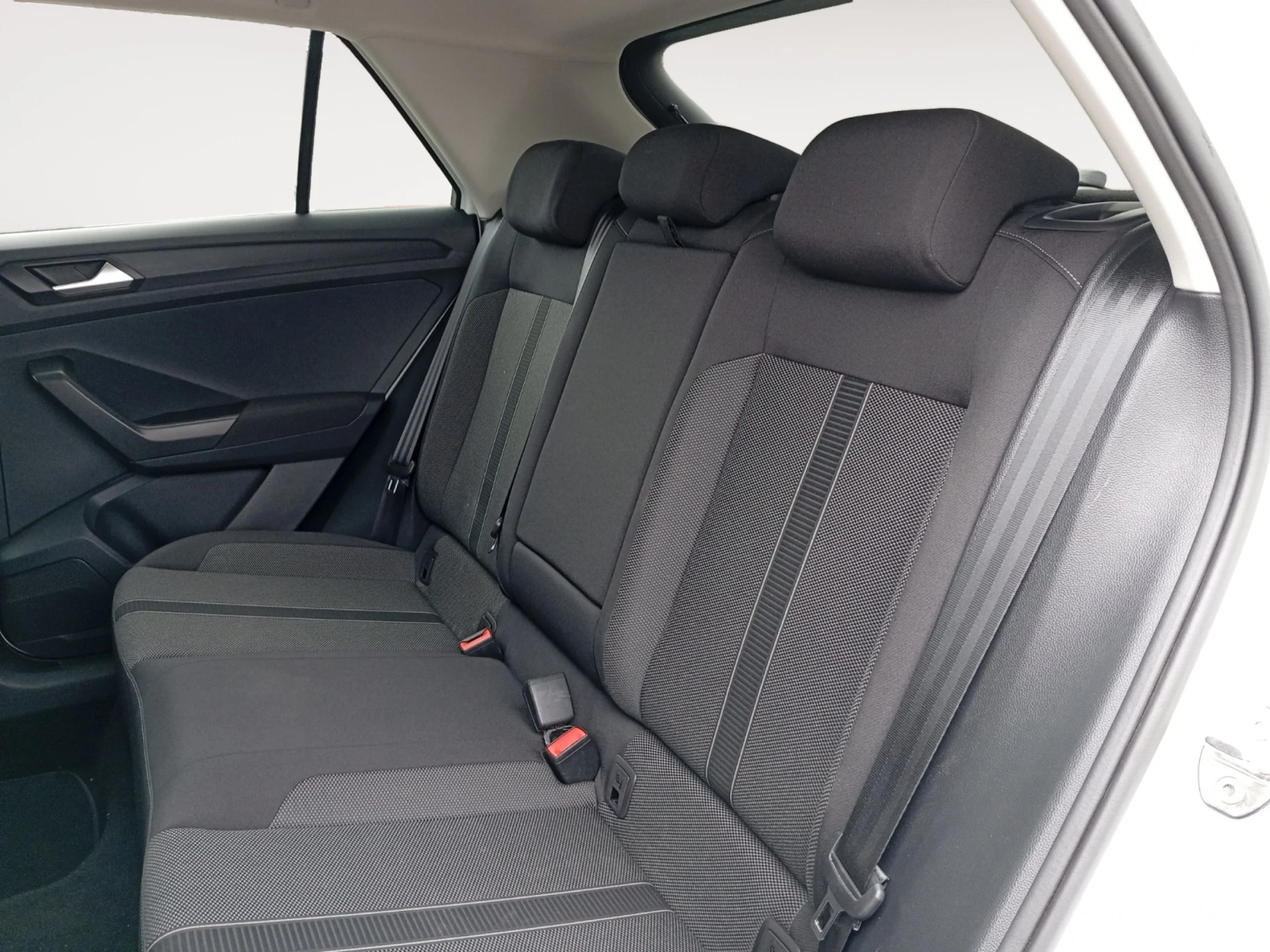 VOLKSWAGEN T ROC R LINE 2.0 TDI 110KW (150CV) DSG - Foto 6