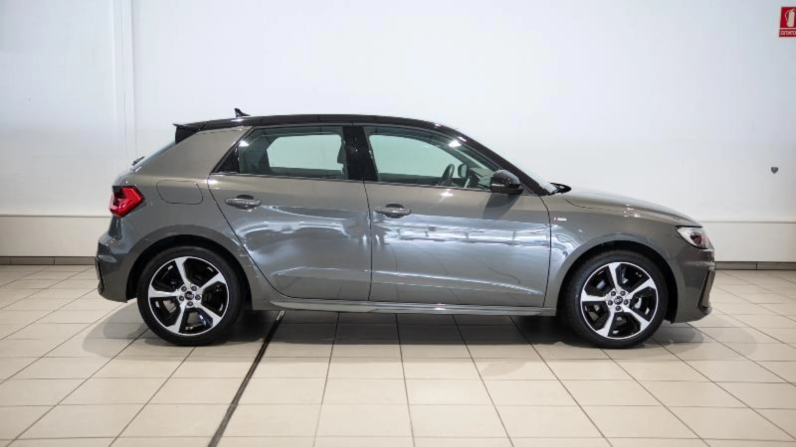 AUDI A1 SPORTBACK ADRENALIN 30 TFSI 81KW S TRON - Foto 3