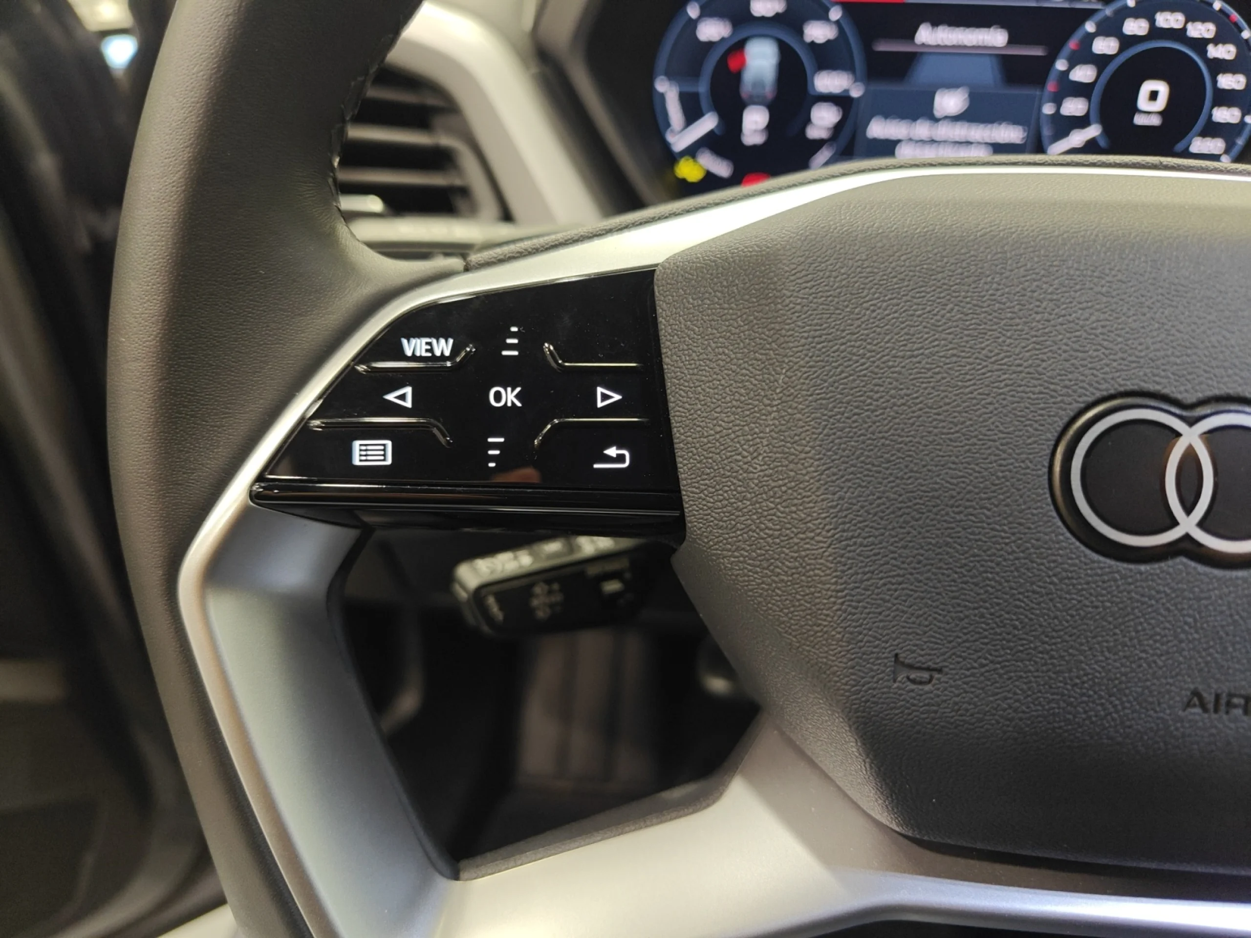 AUDI Q4 E TRON ADVANCED 40 E TRON 150KW 63KWH - Foto 11